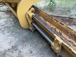 Hydraulics with Blade Side Shift Cylinders