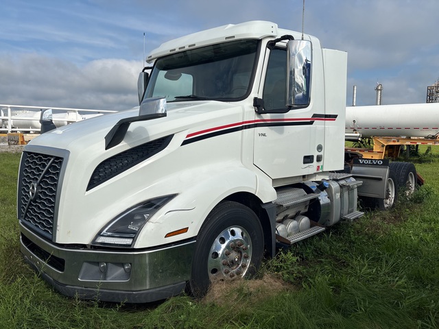 2019 Volvo VNL 6x4 T/A Day Cab Truck Tractor