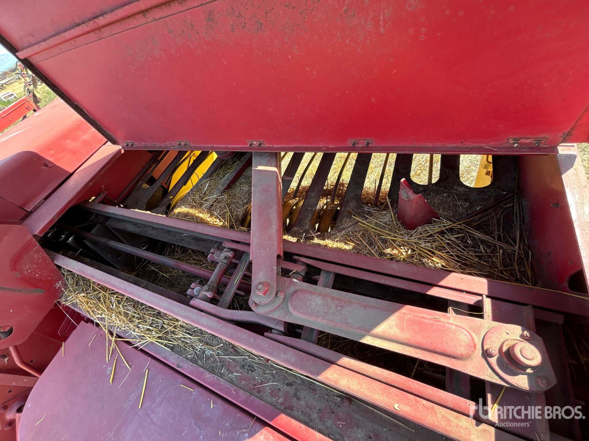 New Holland 275