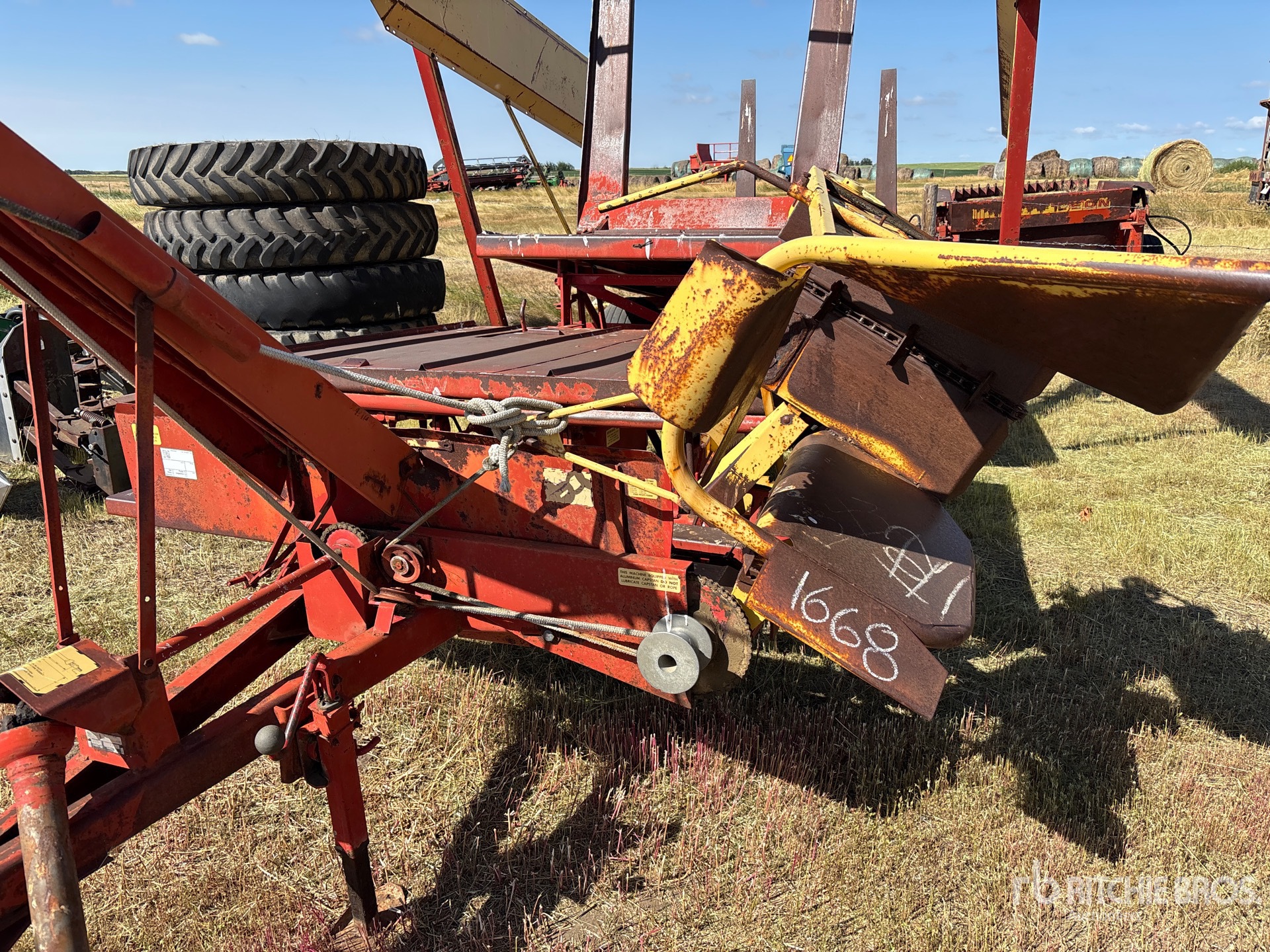 New Holland 1000