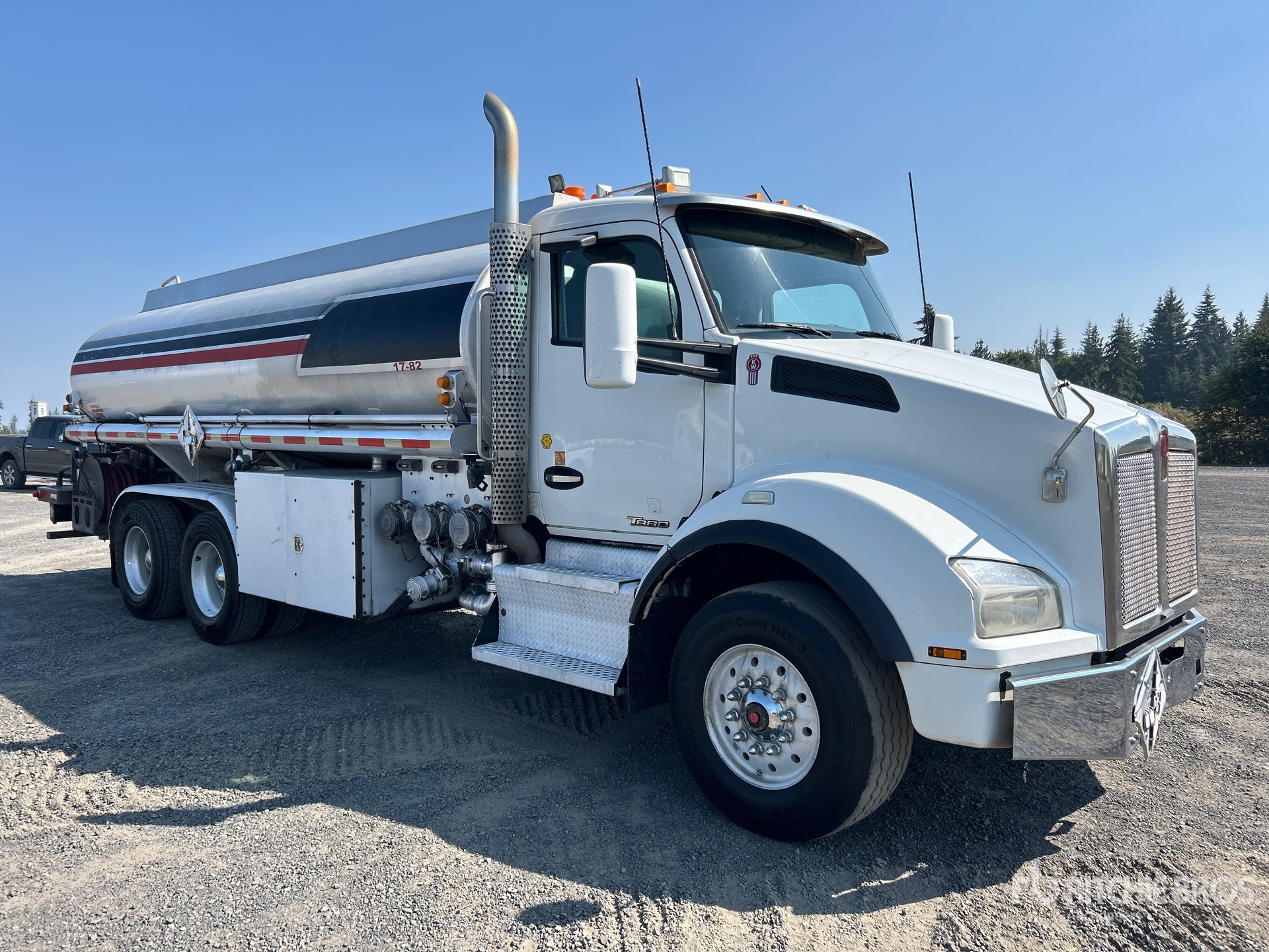 2017 Kenworth T880