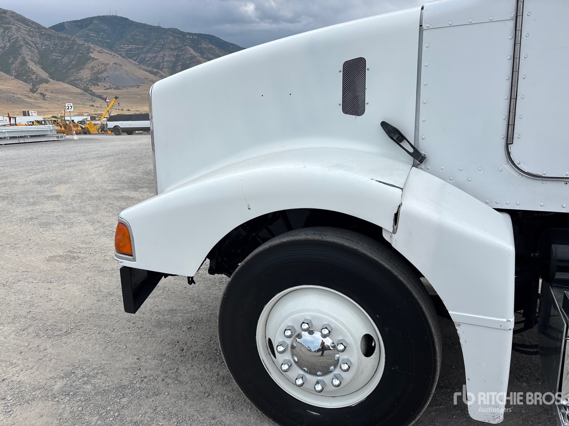 1999 Peterbilt 567