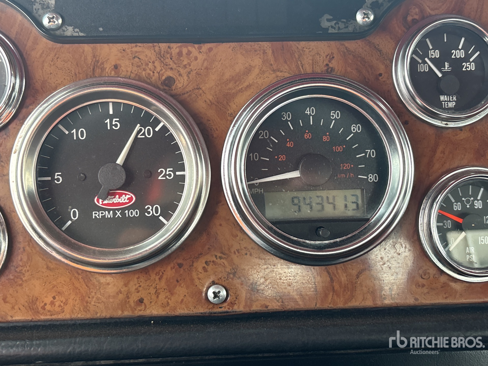 2004 Peterbilt 378