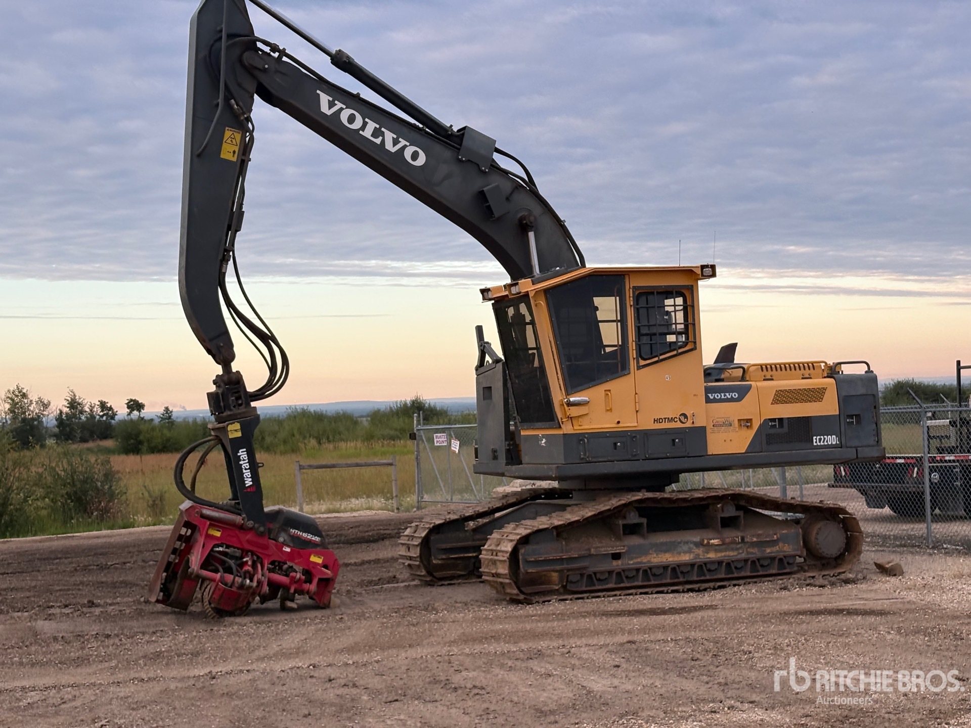 2014 Volvo EC220D L
