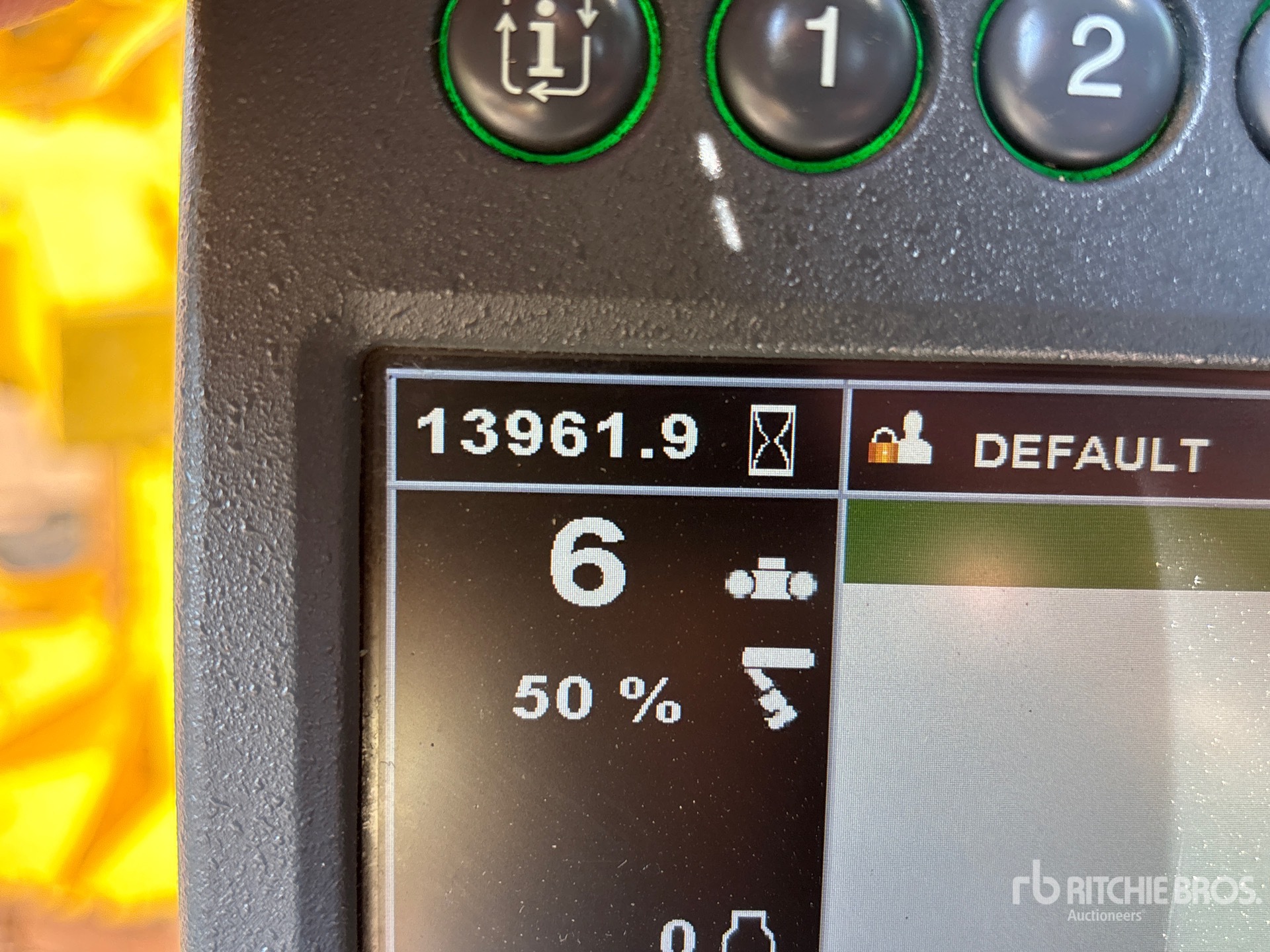 2015 John Deere 853M