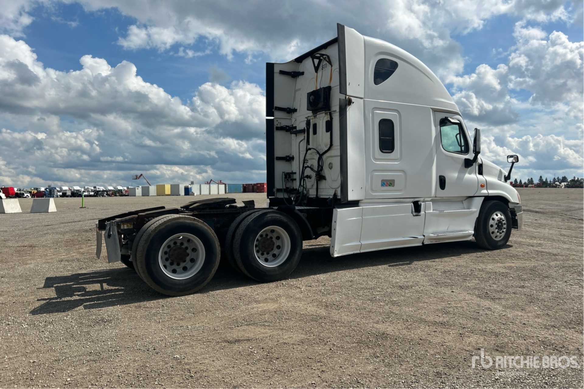 2015 Freightliner CASCADIA 125