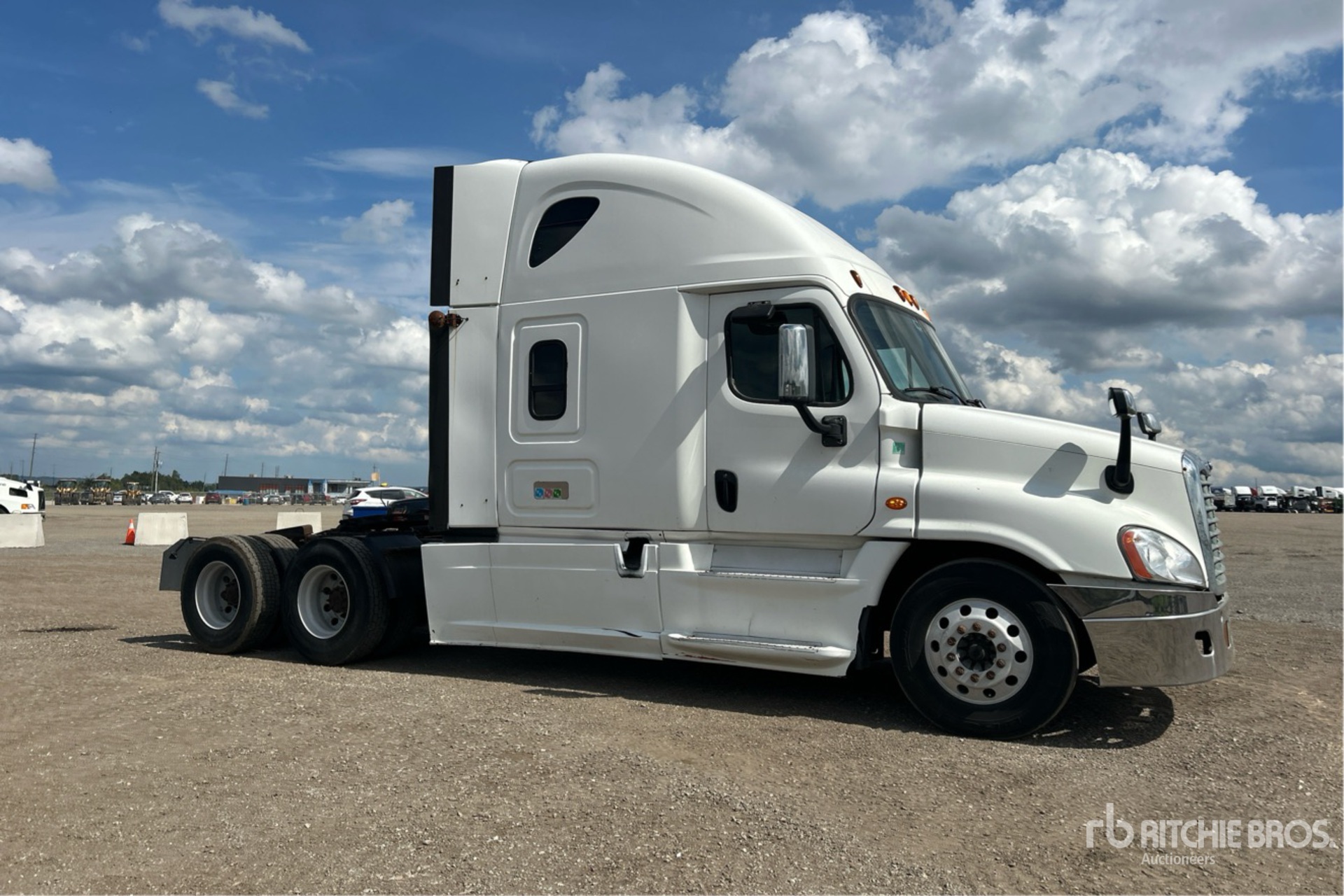 2015 Freightliner CASCADIA 125
