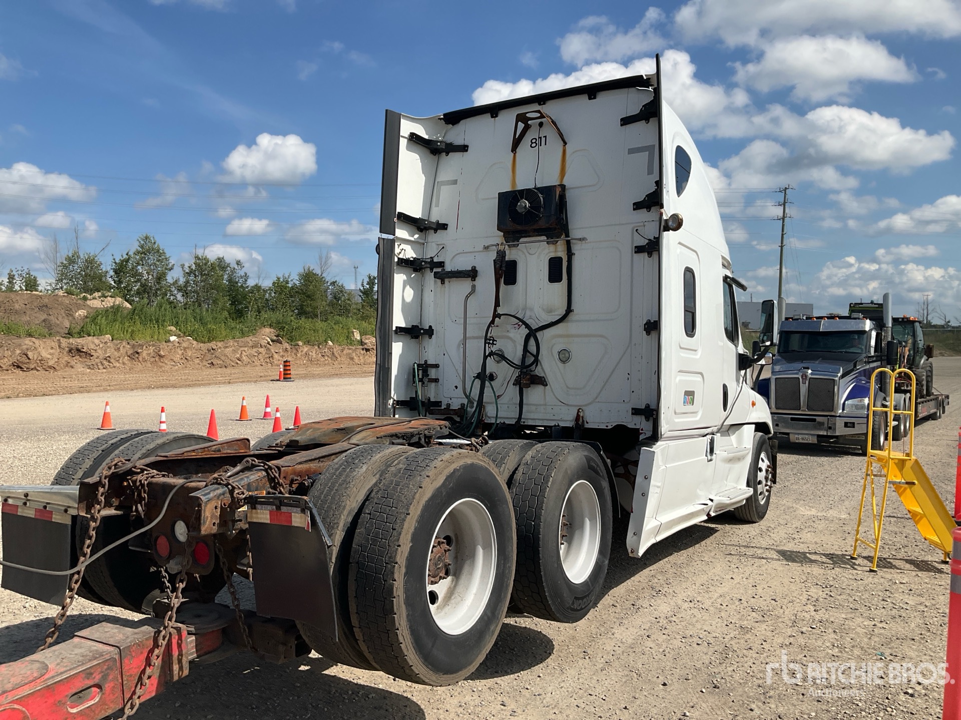 2015 Freightliner CASCADIA 125