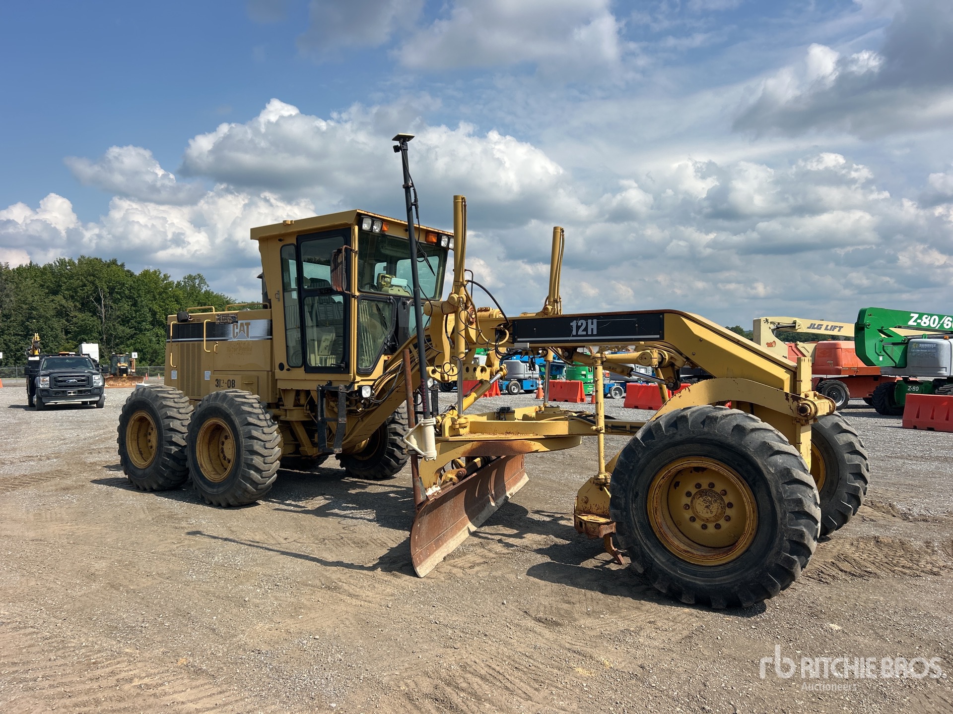 2000 Caterpillar 12H