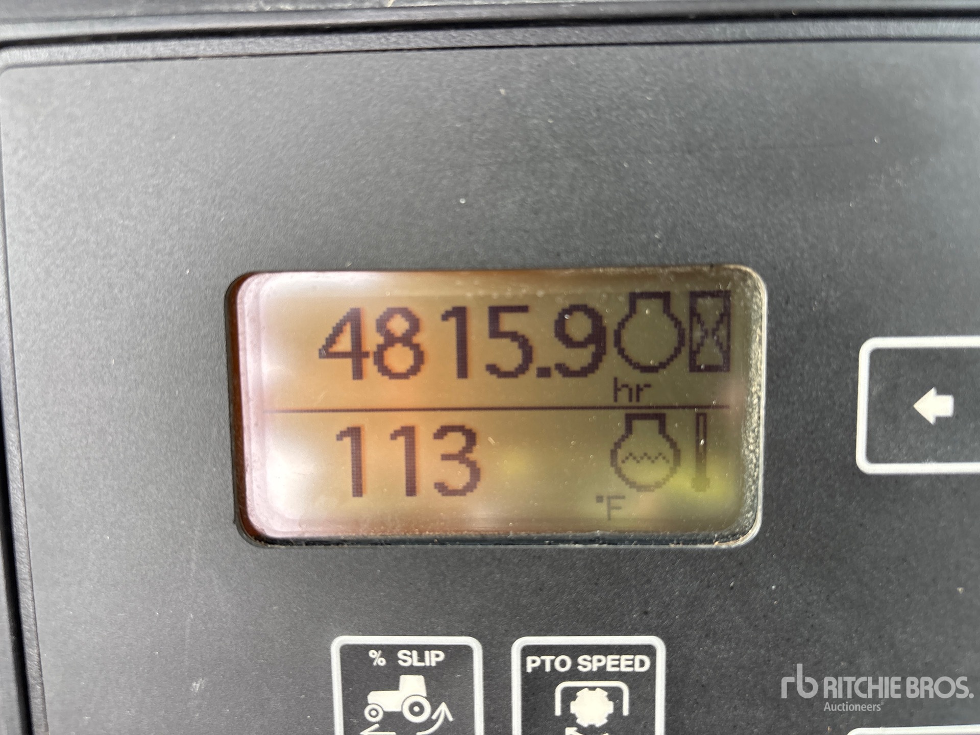 2004 John Deere 7920