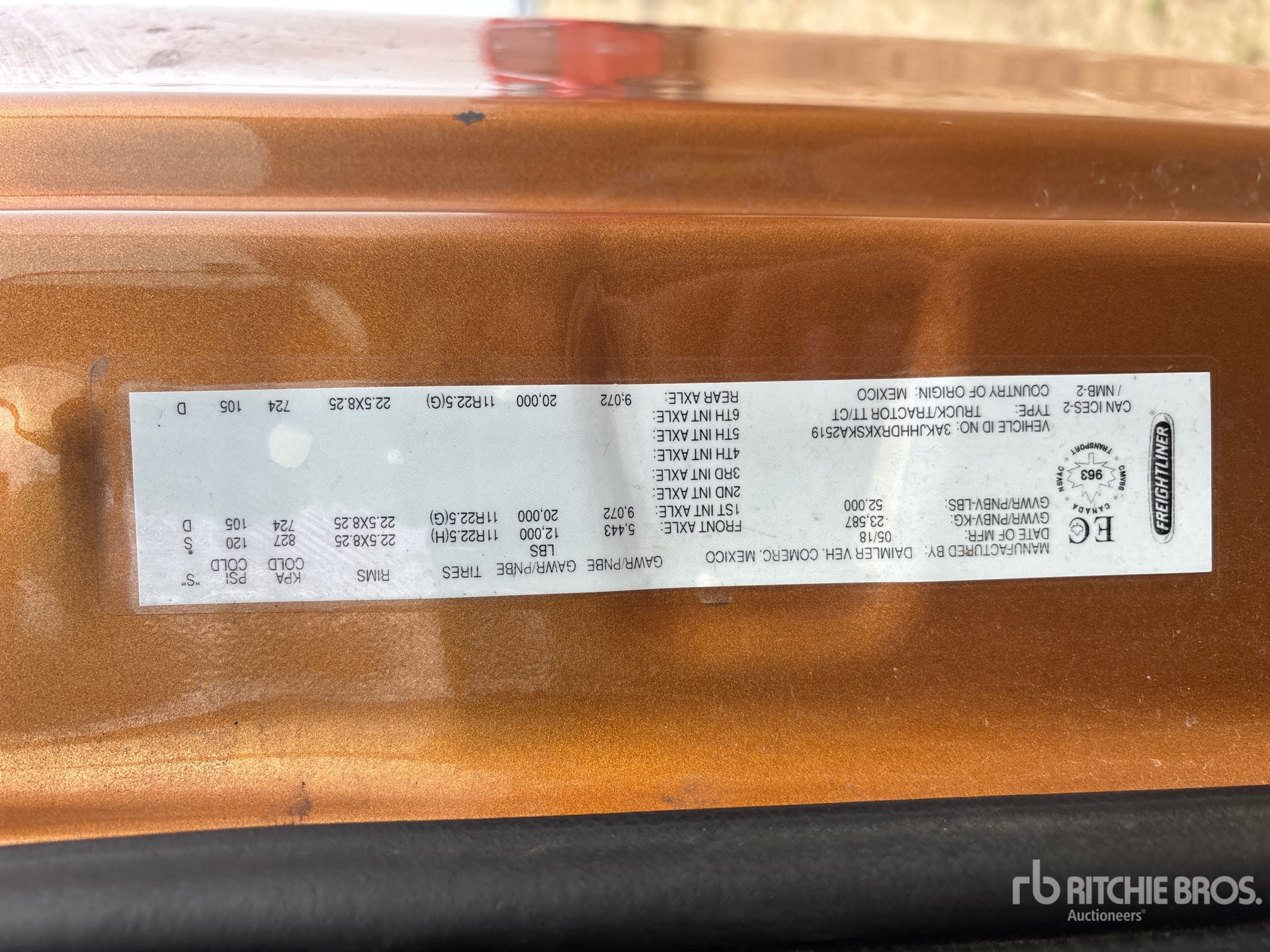 2019 Freightliner CASCADIA 126