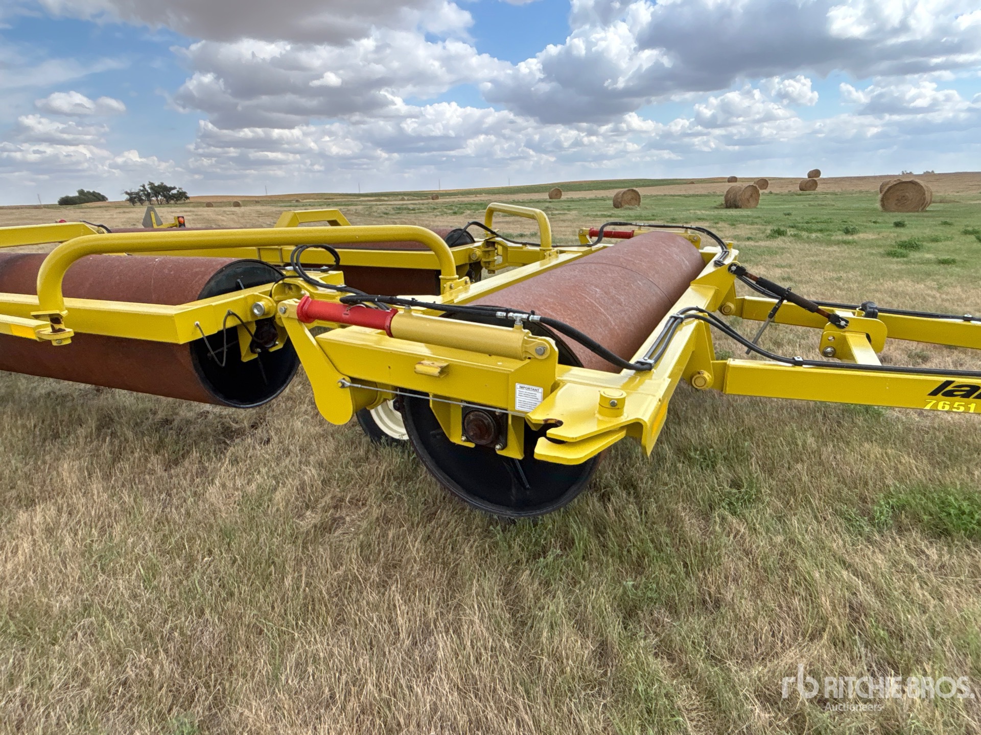 2016 Degelman LR7651