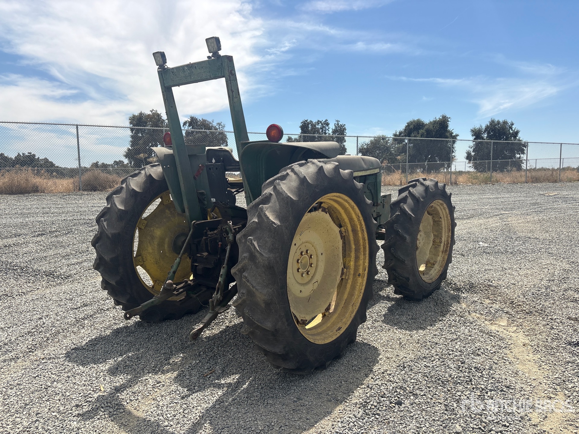 John Deere 2755