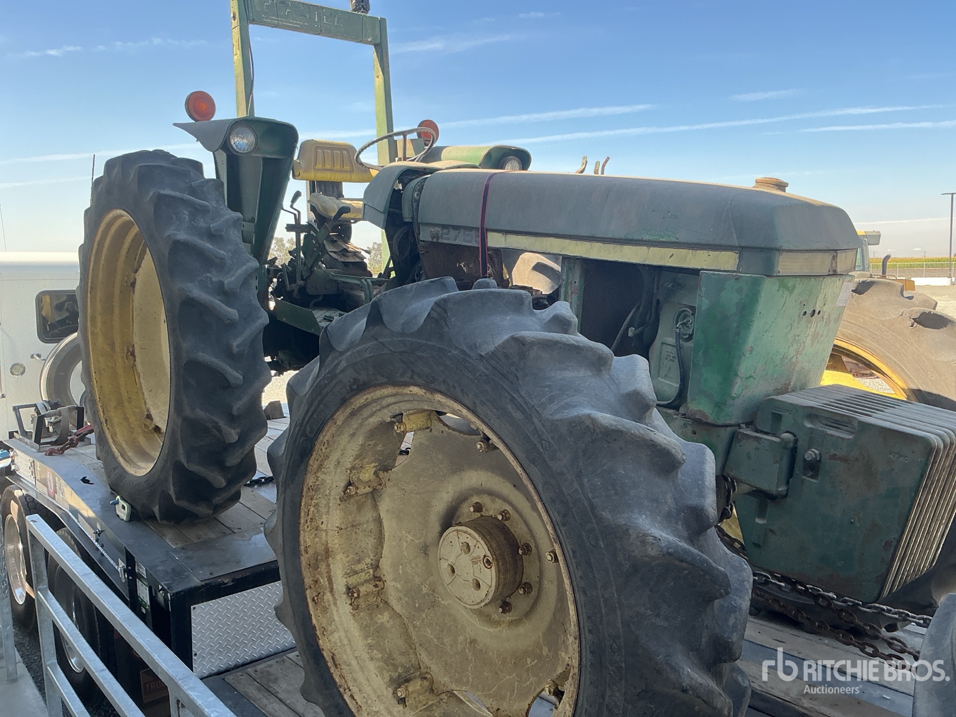 John Deere 2755