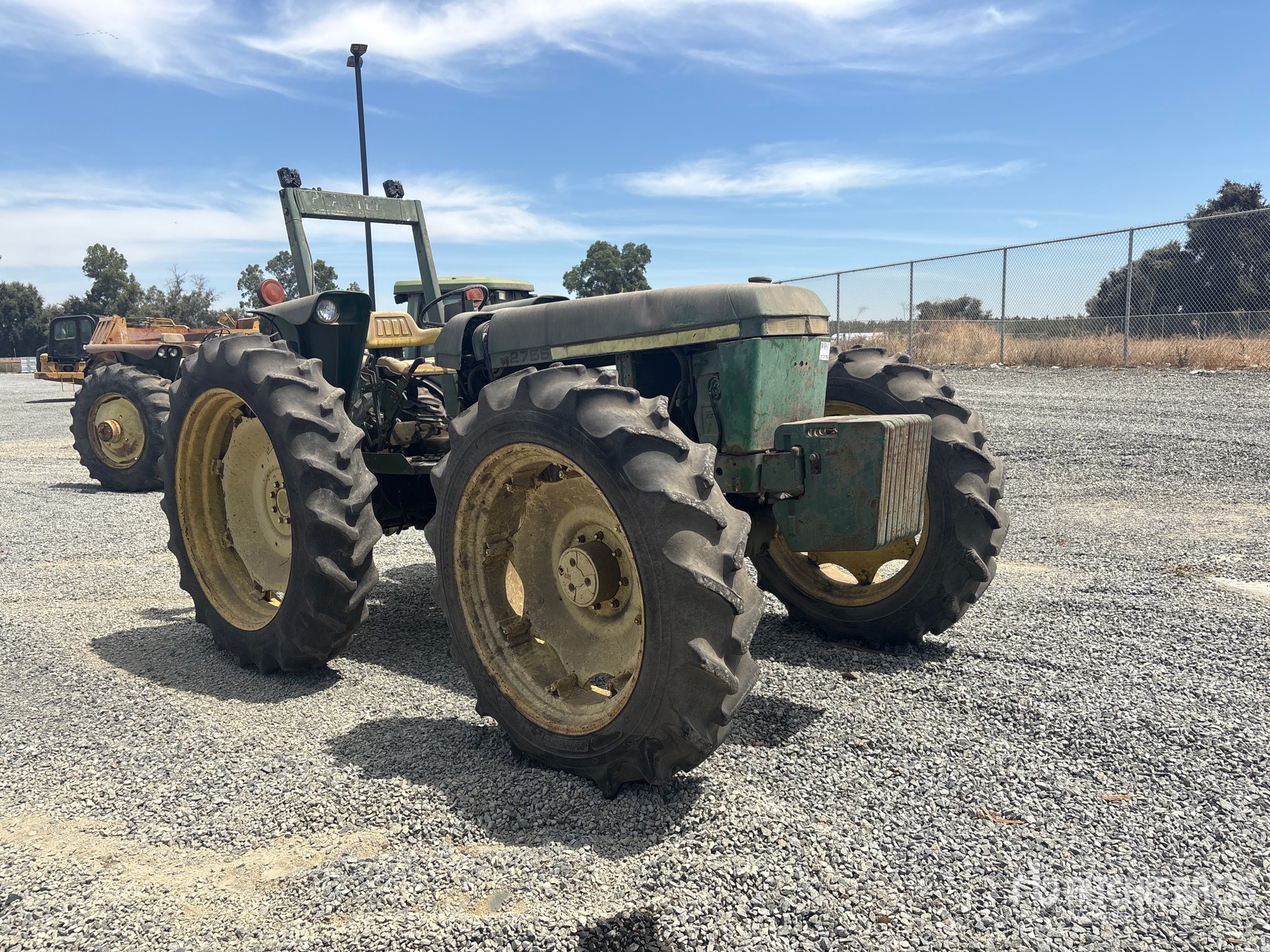 John Deere 2755