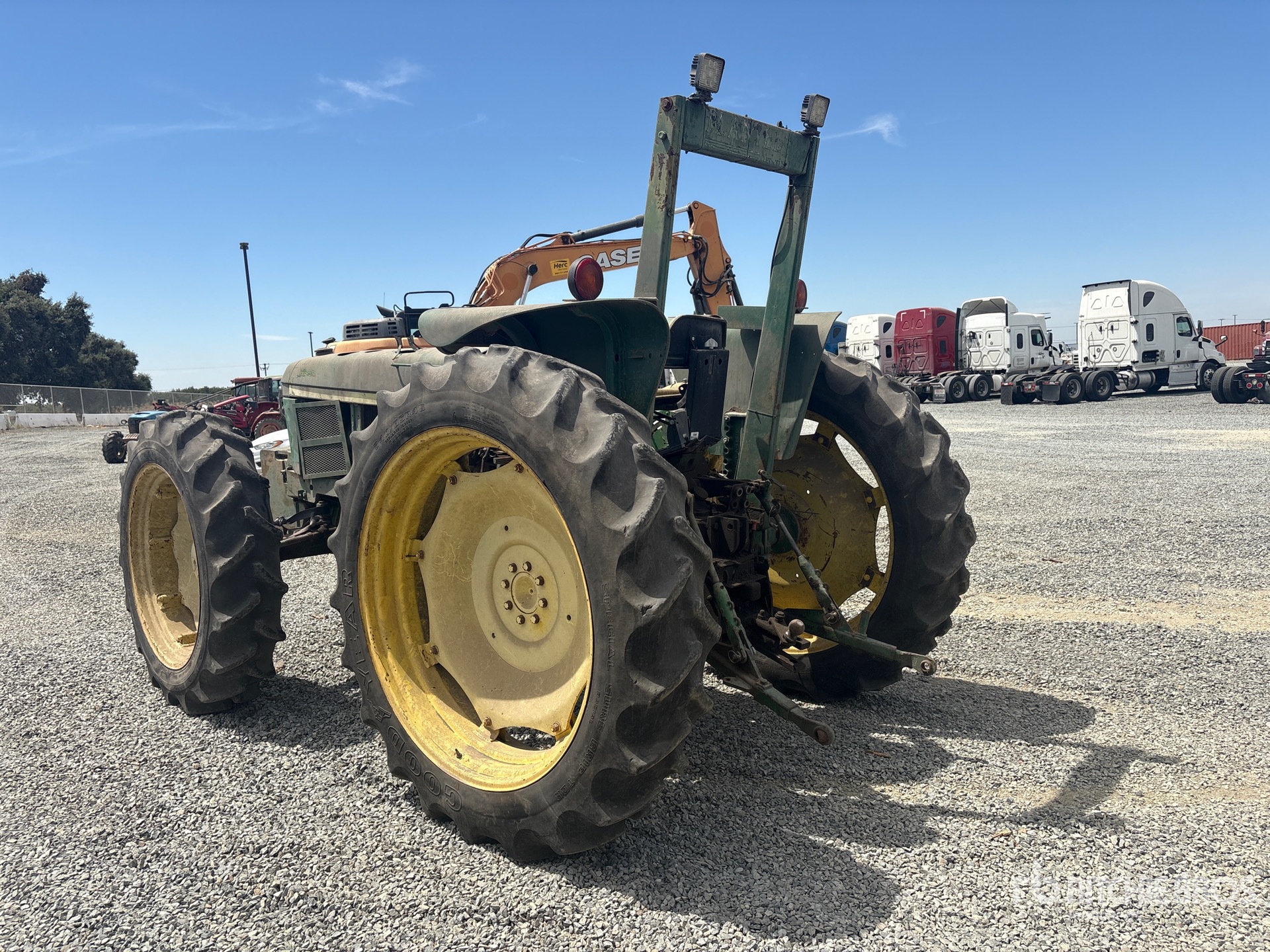 John Deere 2755