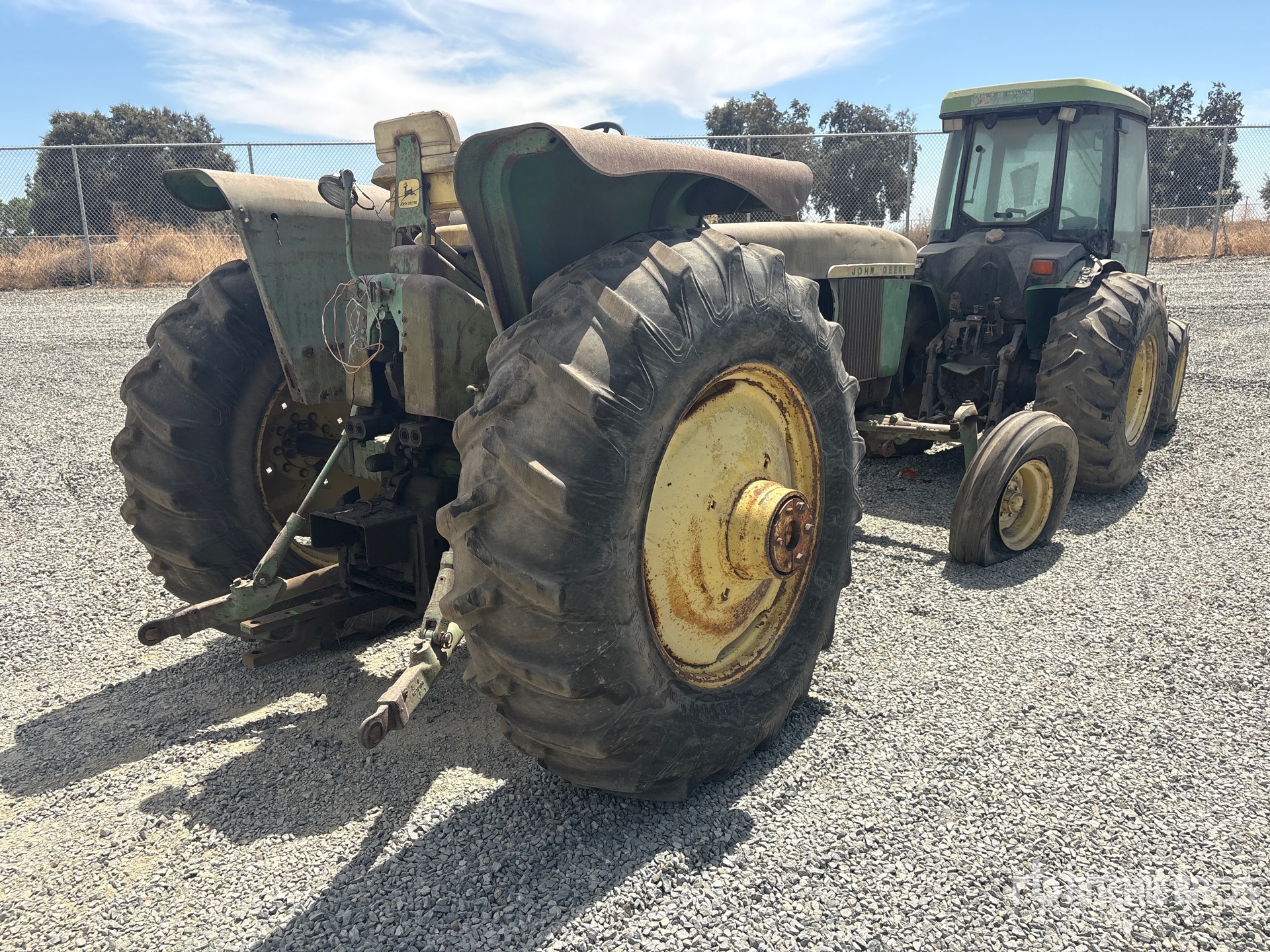John Deere 4440