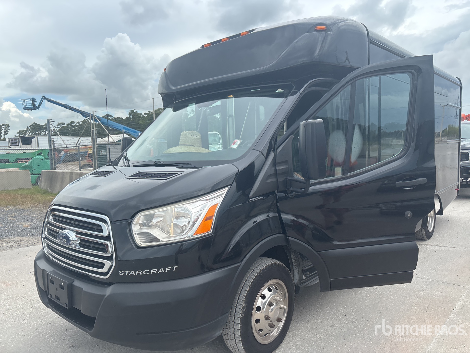 2017 Ford TRANSIT 350 HD