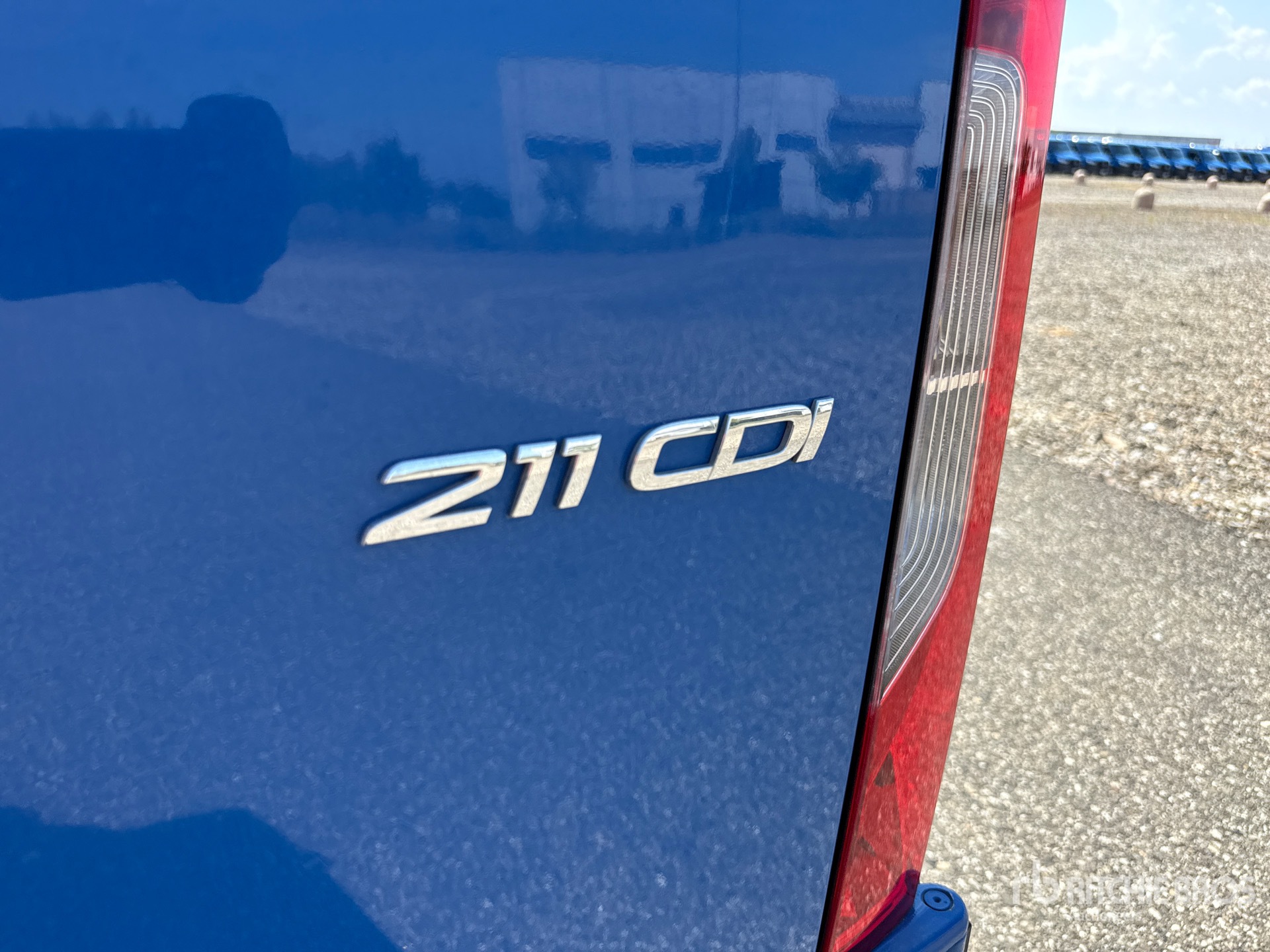 2024 Mercedes-Benz SPRINTER 211 CD