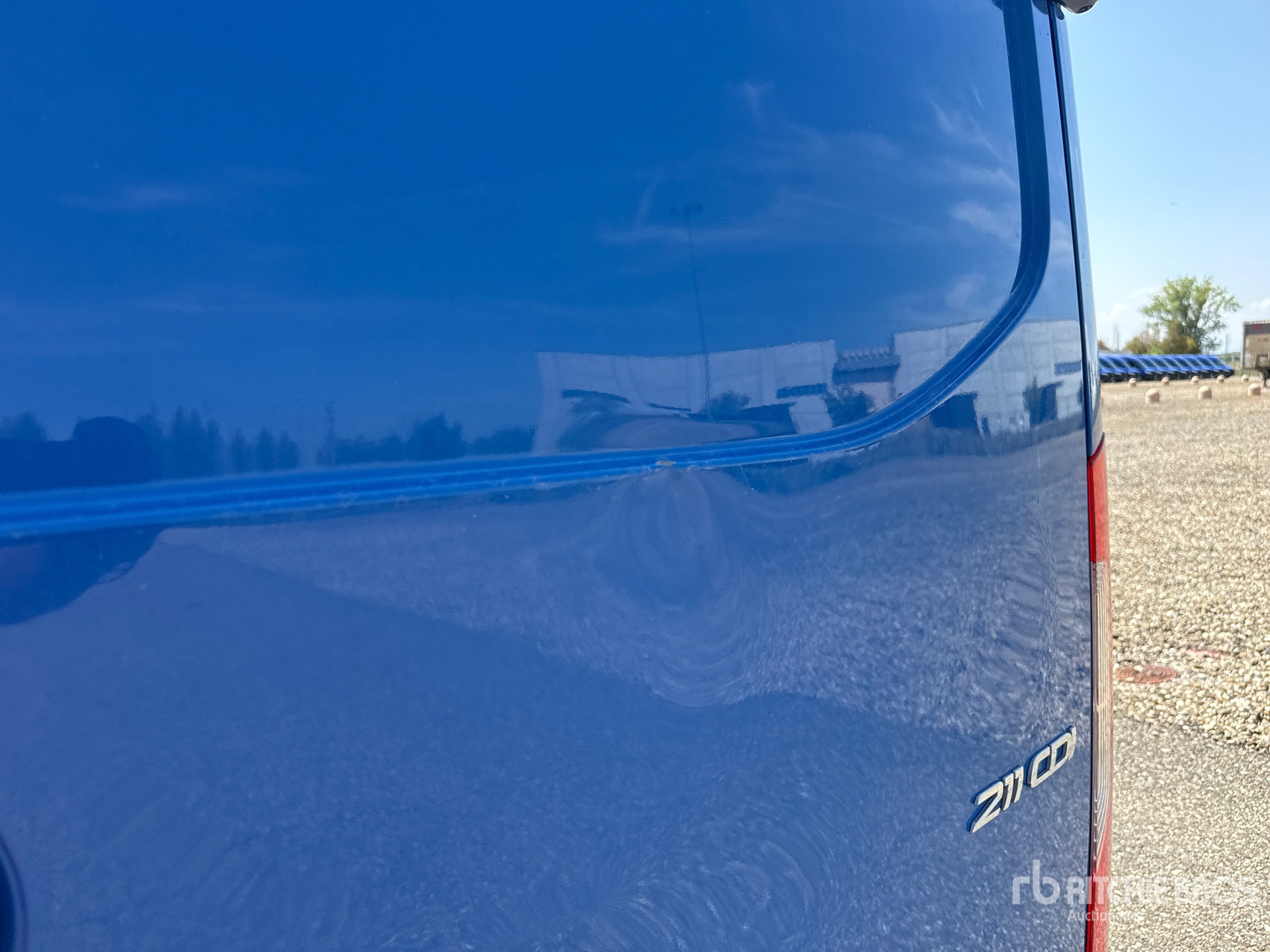 2024 Mercedes-Benz SPRINTER 211 CD