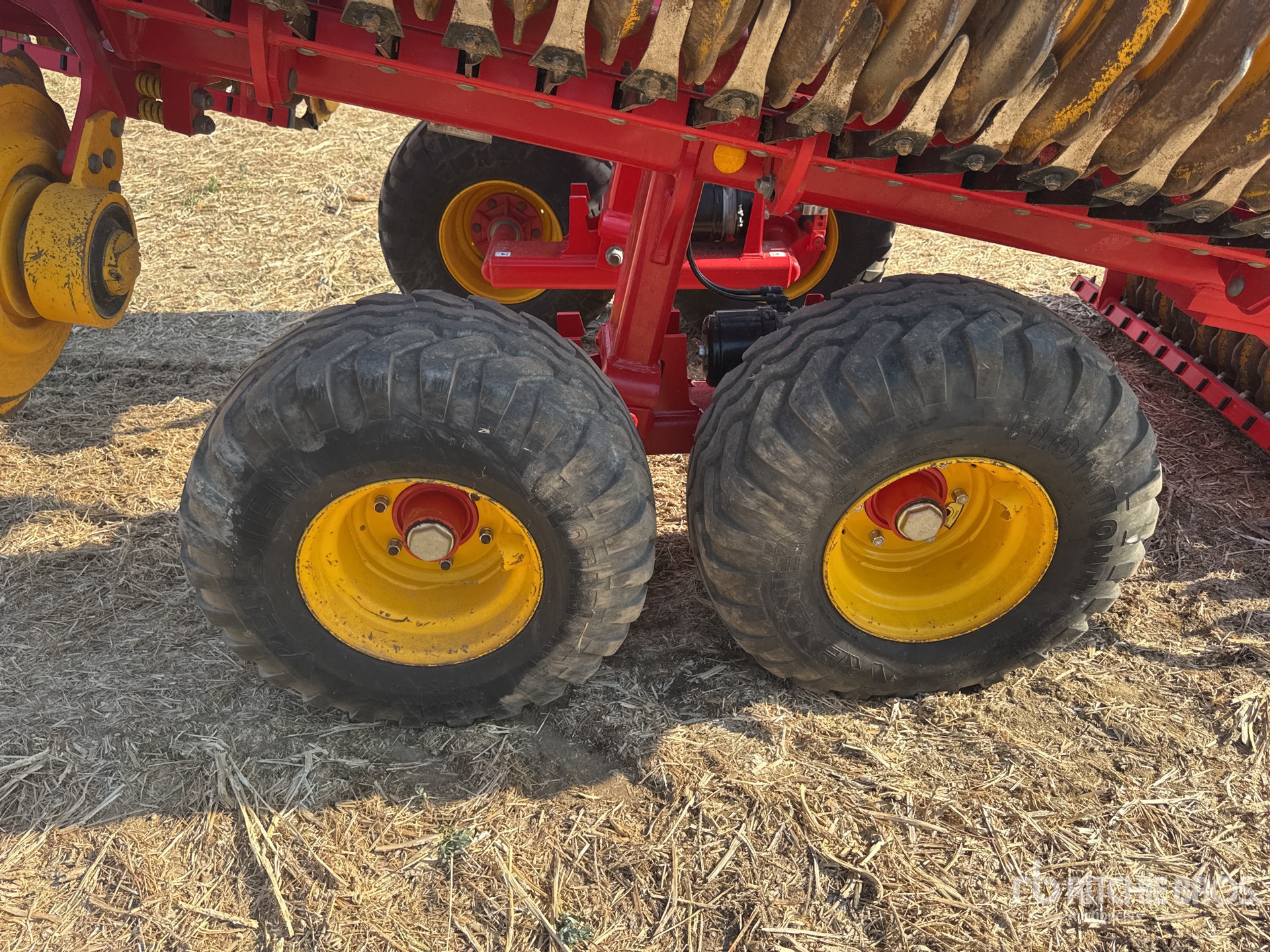 2025 Vaderstad CARRIER 820