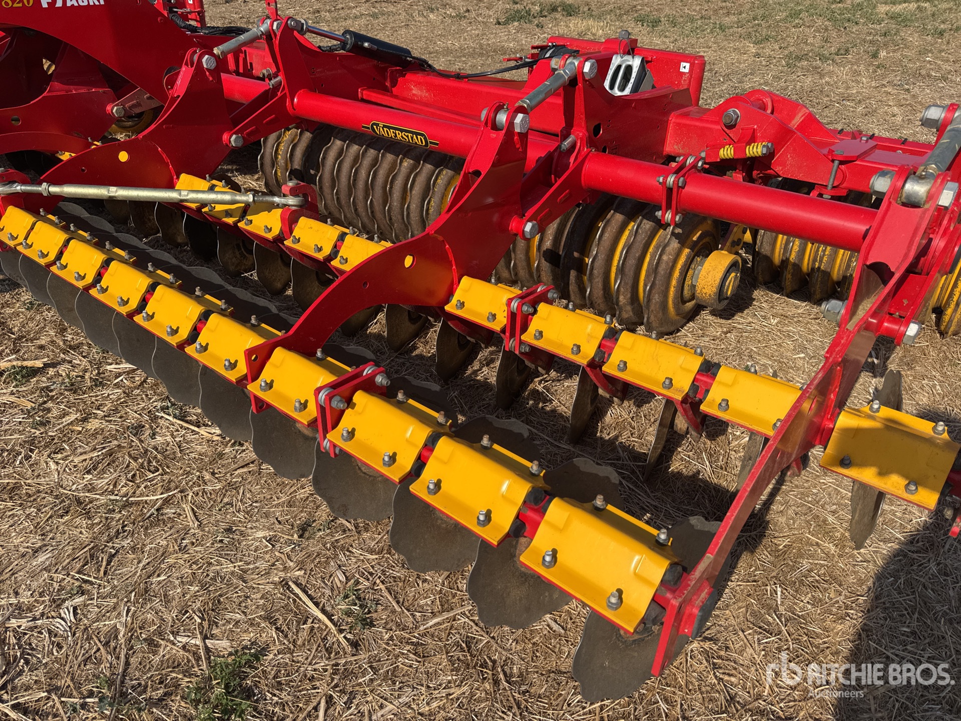2025 Vaderstad CARRIER 820