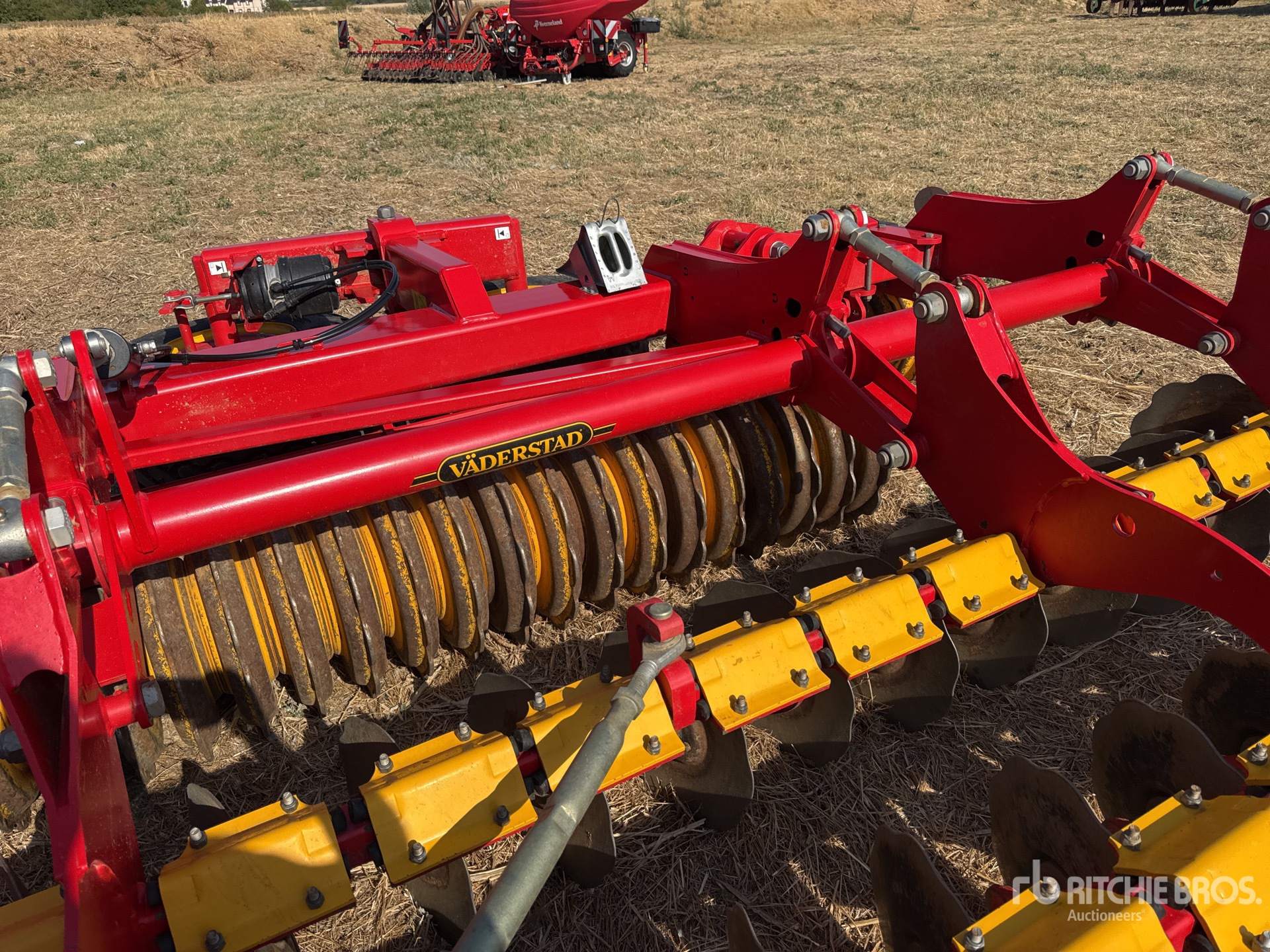 2025 Vaderstad CARRIER 820