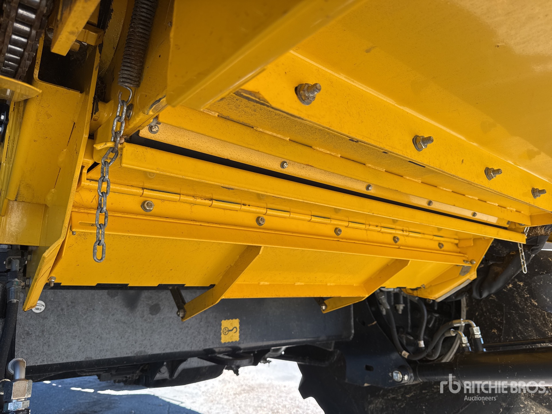 2023 New Holland CR9.90