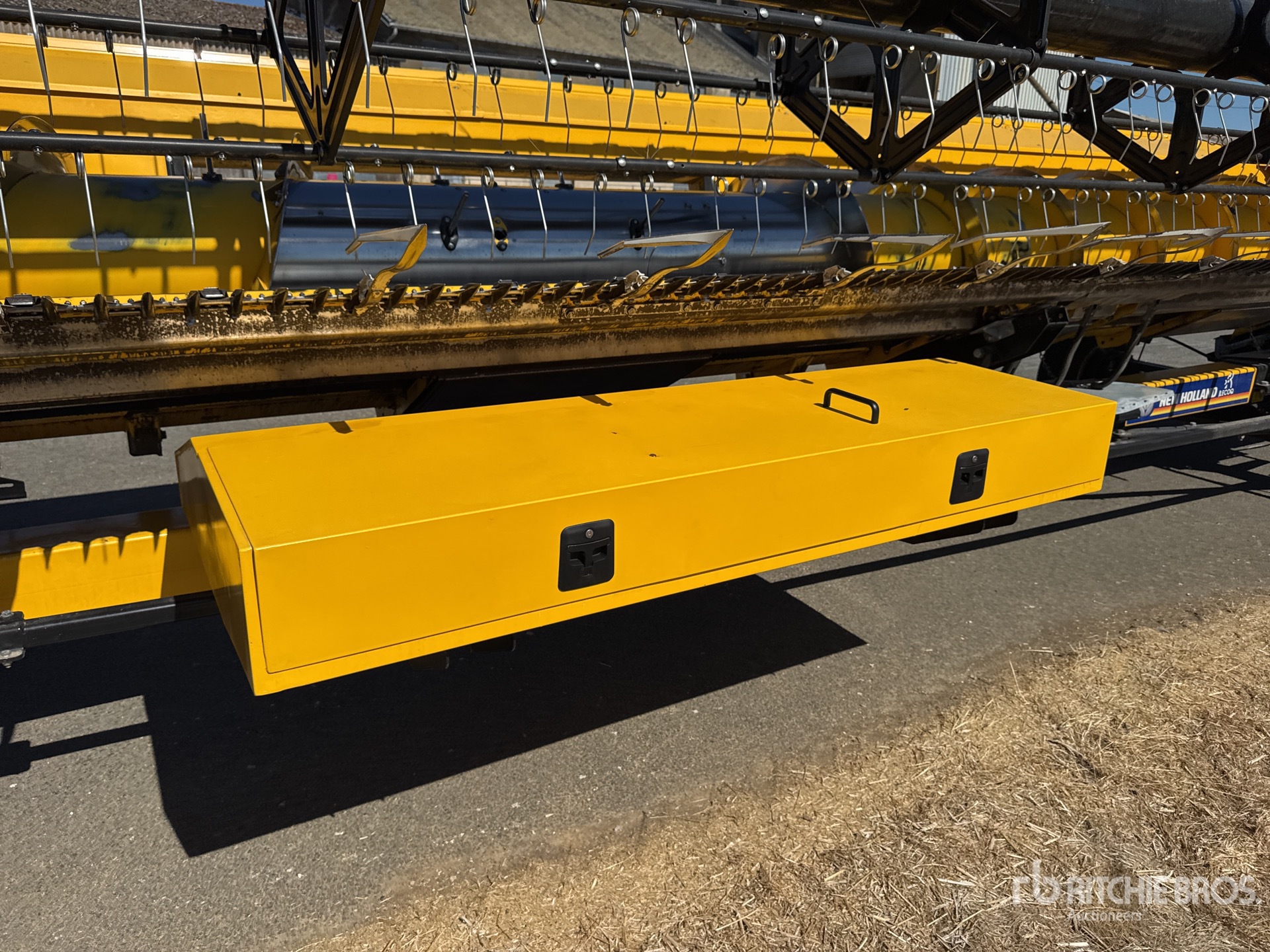 2023 New Holland CR9.90