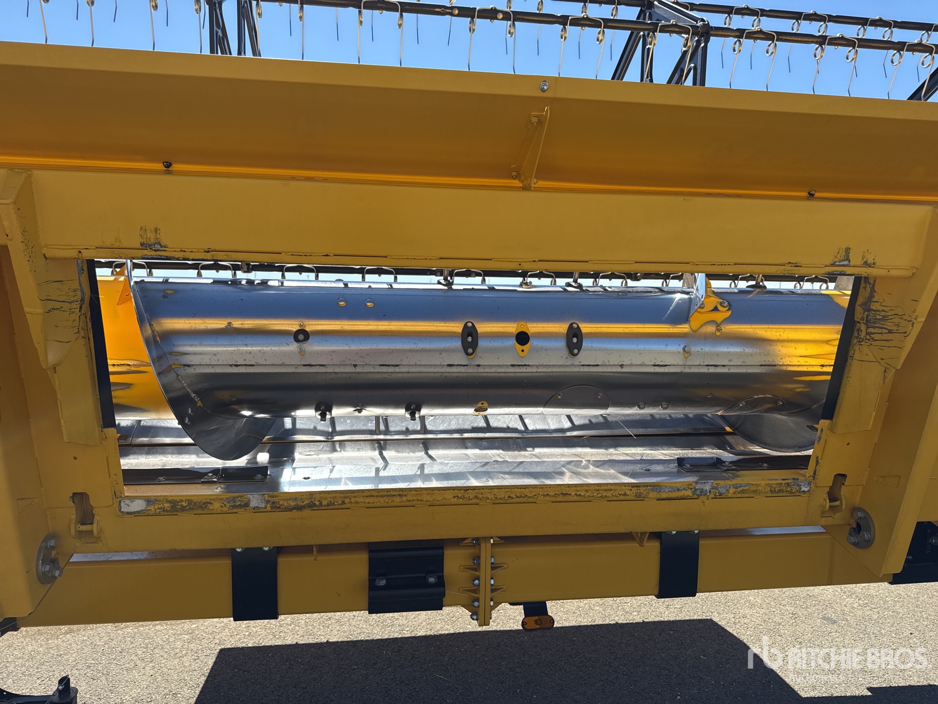 2023 New Holland CR9.90