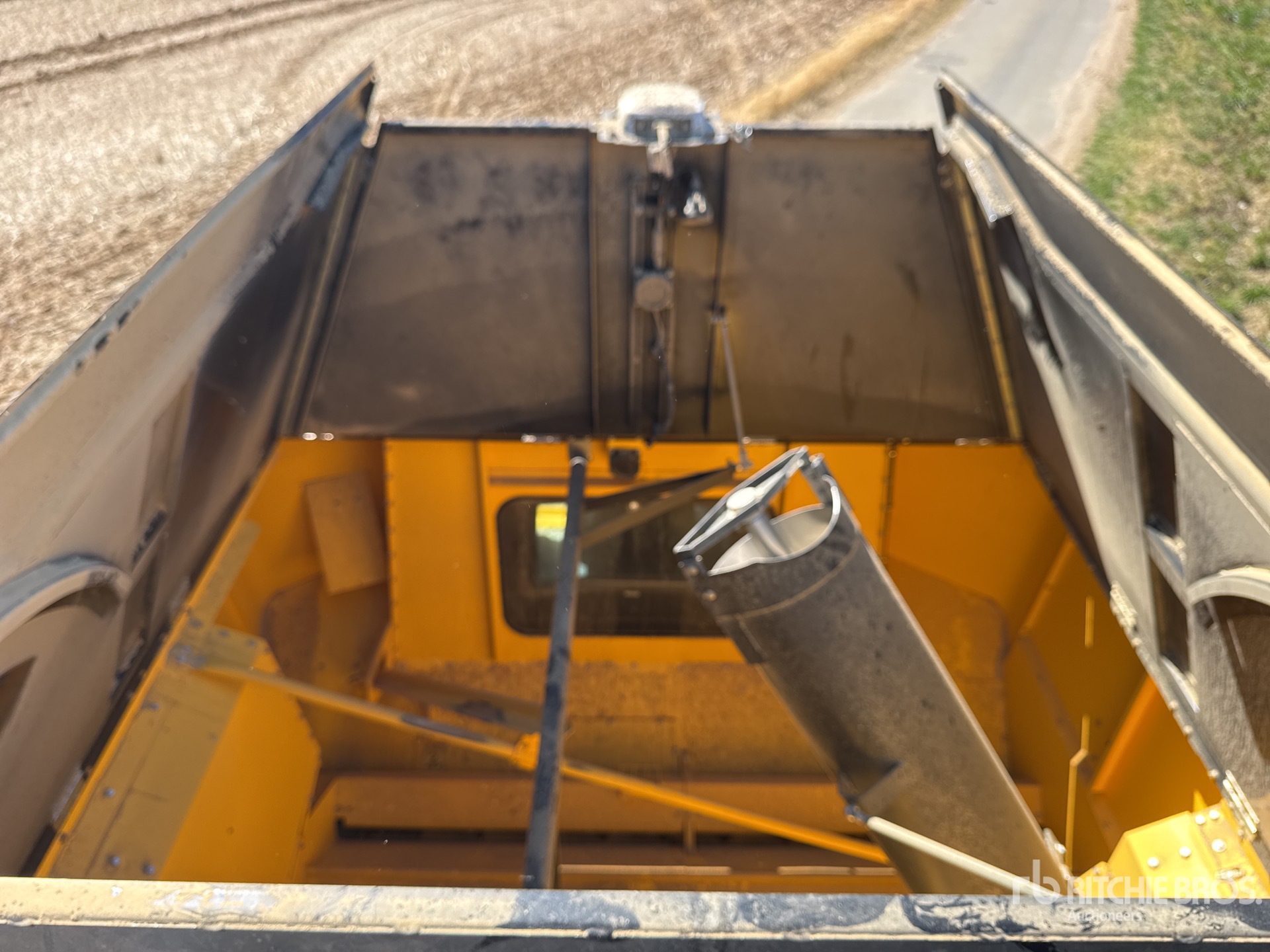 2023 New Holland CR9.90