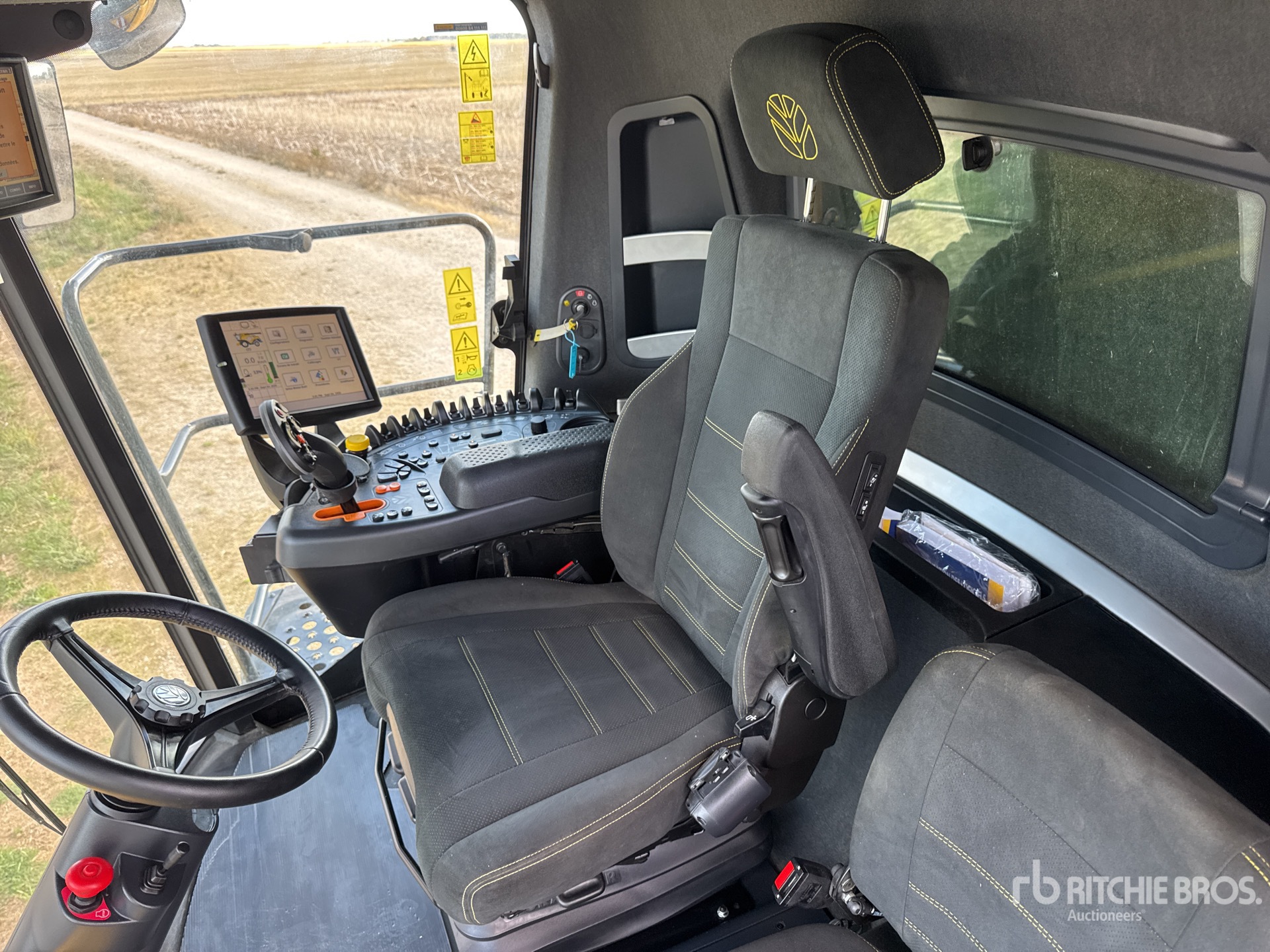2023 New Holland CR9.90