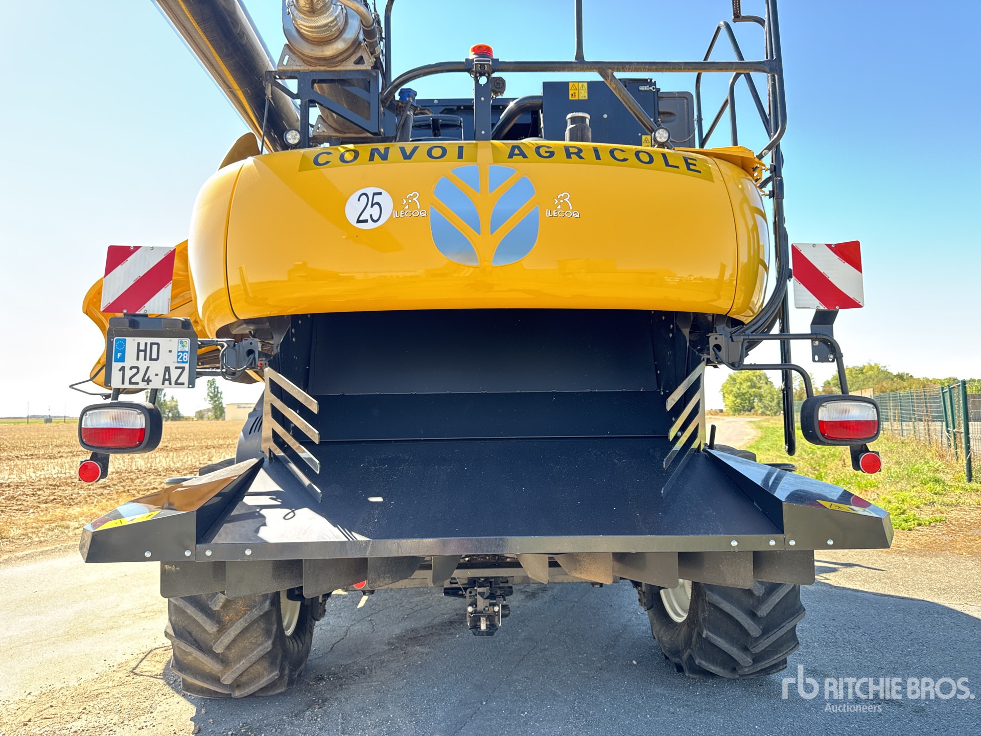 2023 New Holland CR9.90