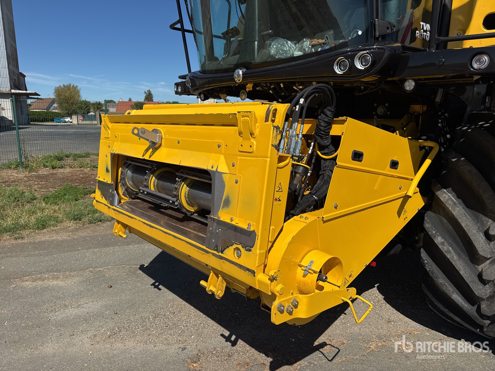 2023 New Holland CR9.90