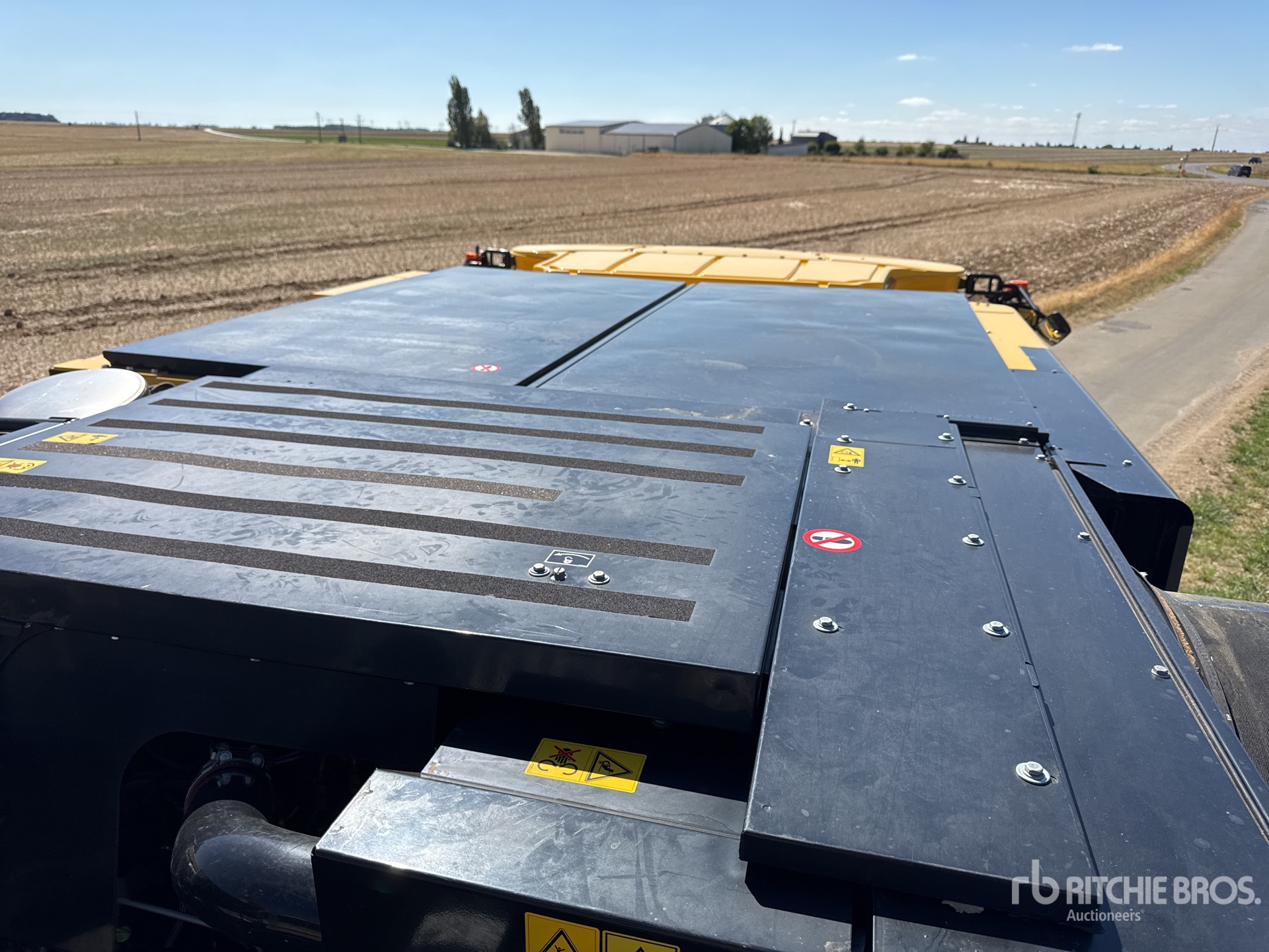 2023 New Holland CR9.90