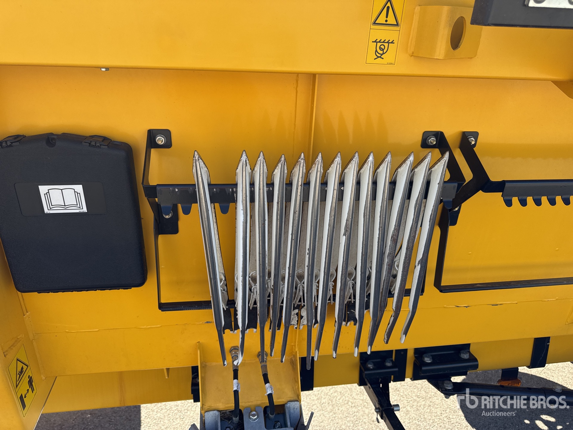 2023 New Holland CR9.90