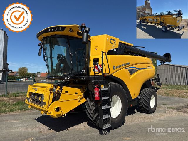 2023 New Holland CR9.90 Combine Harvester