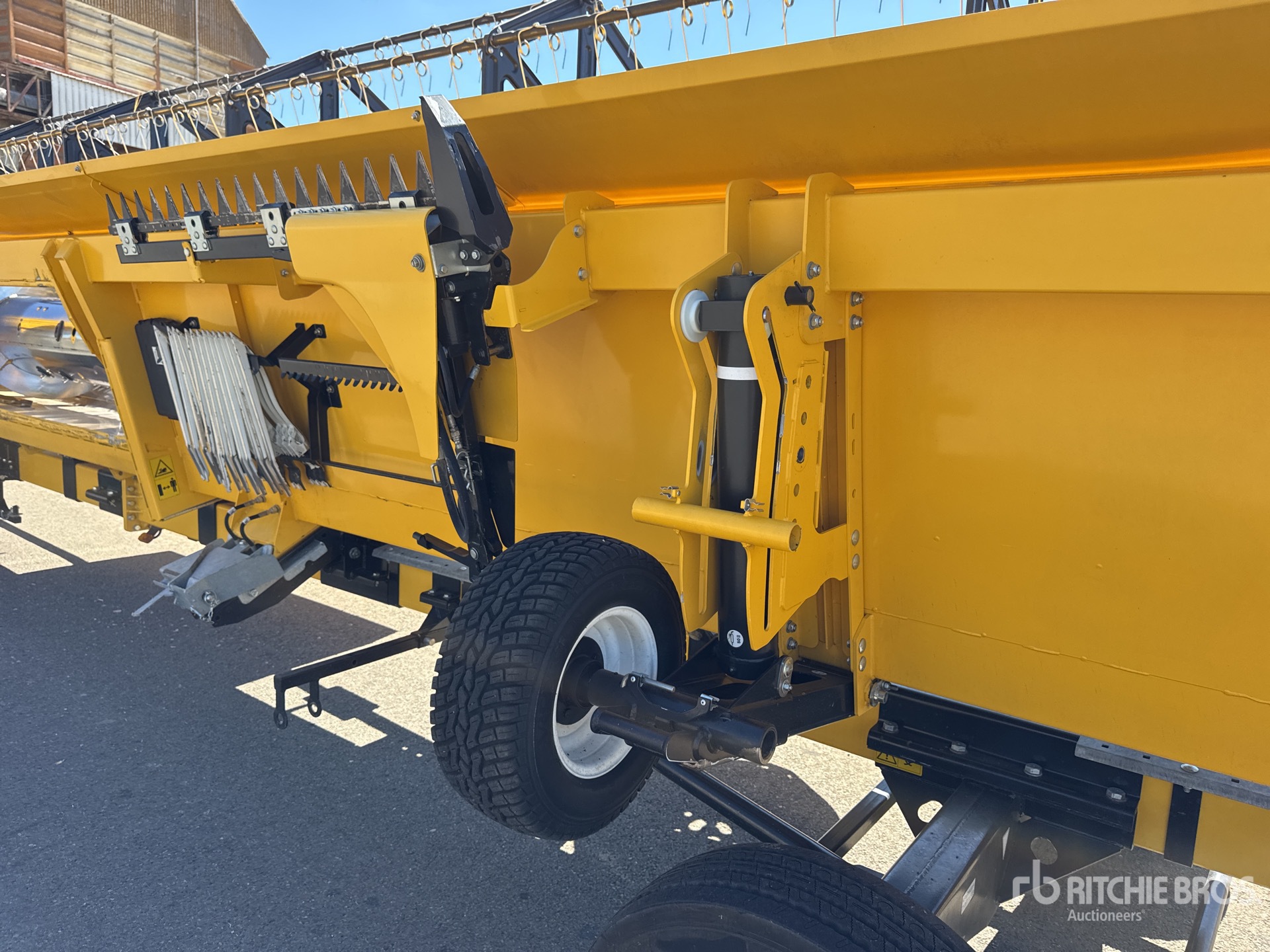 2023 New Holland CR9.90