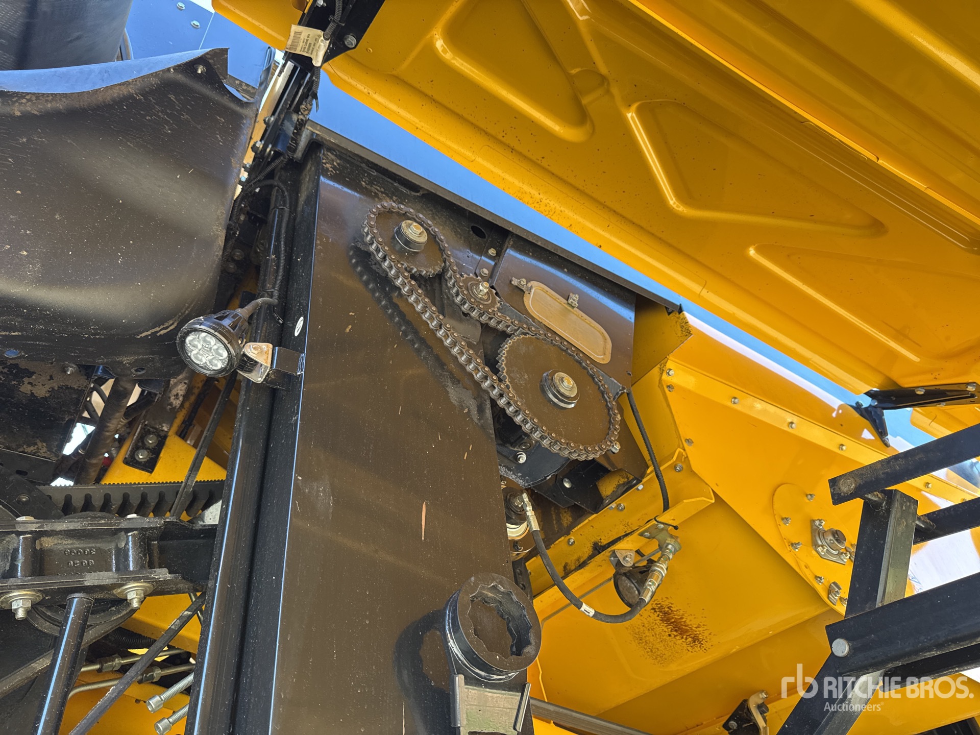 2023 New Holland CR9.90