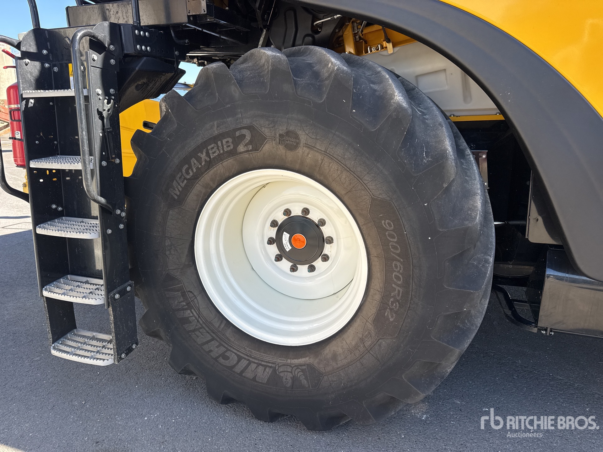 2023 New Holland CR9.90