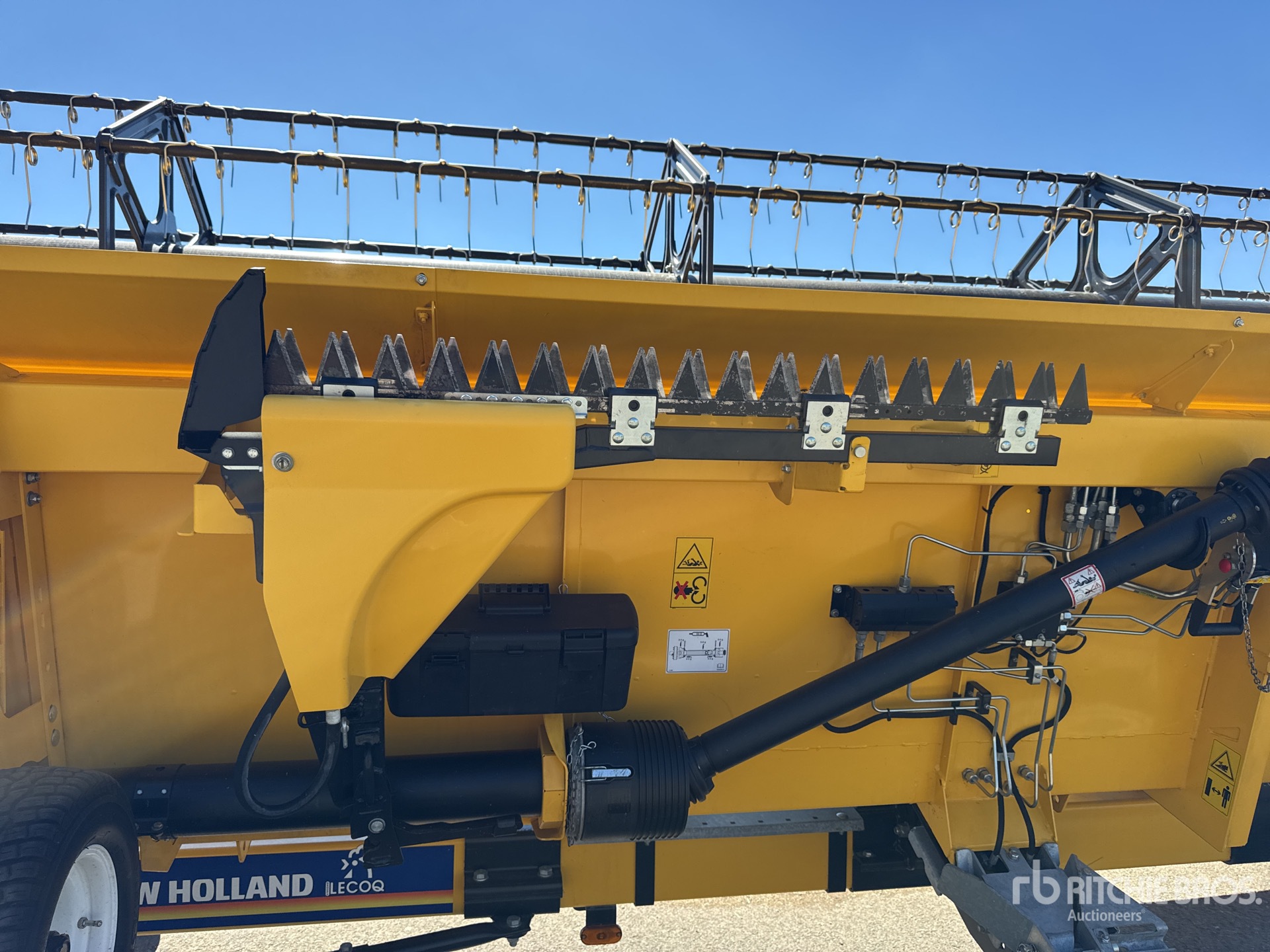 2023 New Holland CR9.90