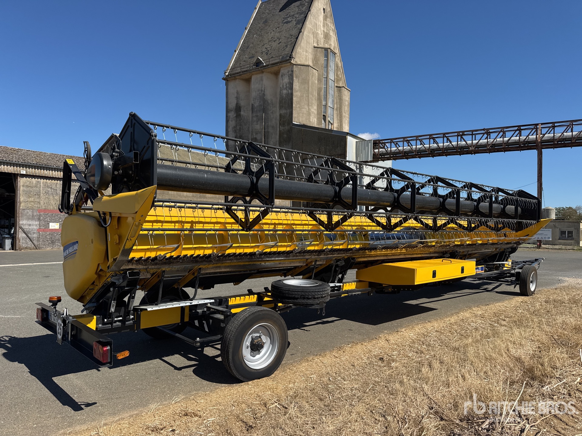 2023 New Holland CR9.90