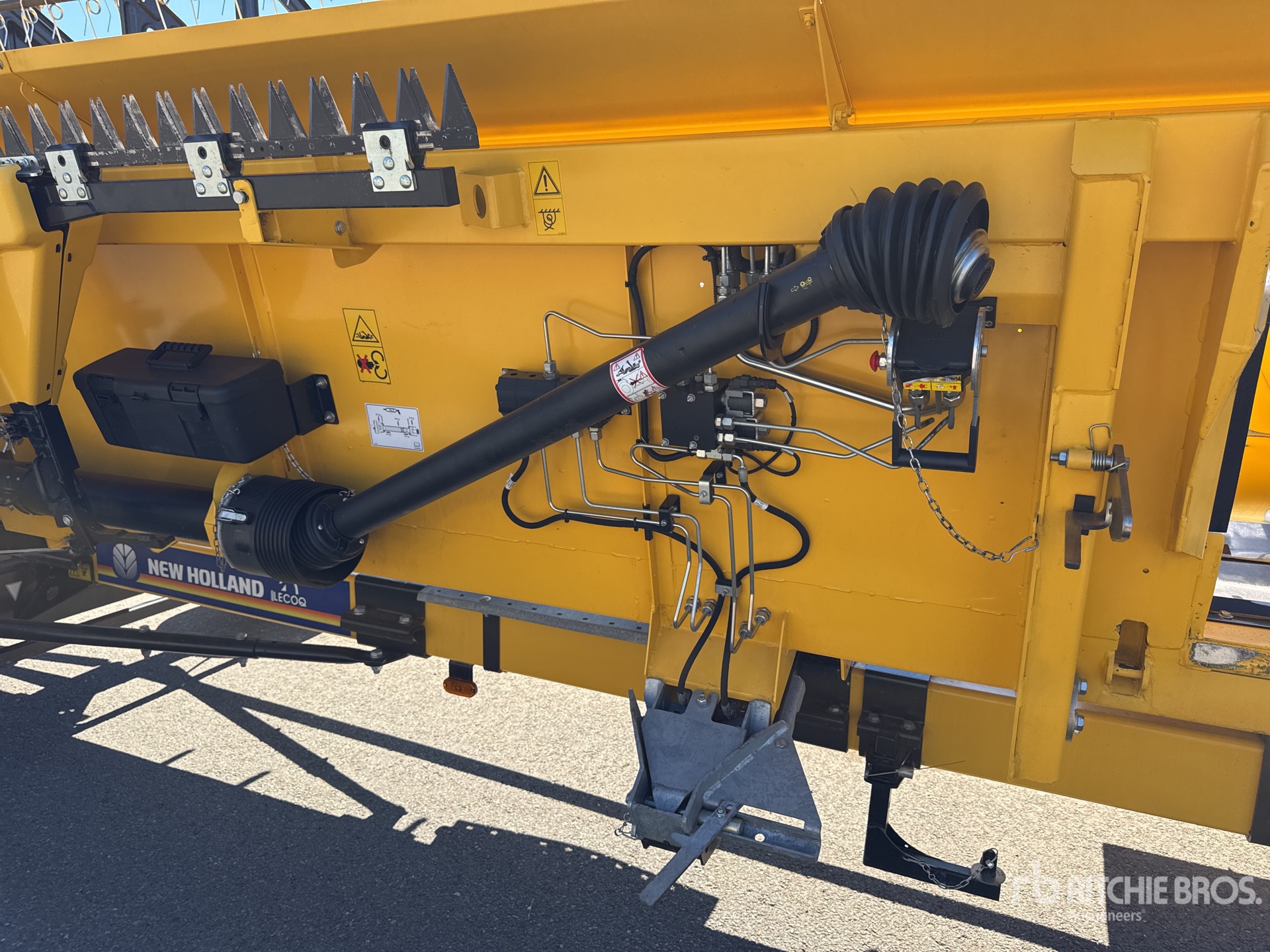 2023 New Holland CR9.90