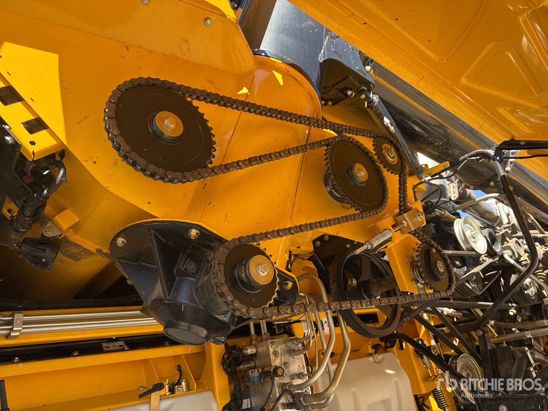 2023 New Holland CR9.90