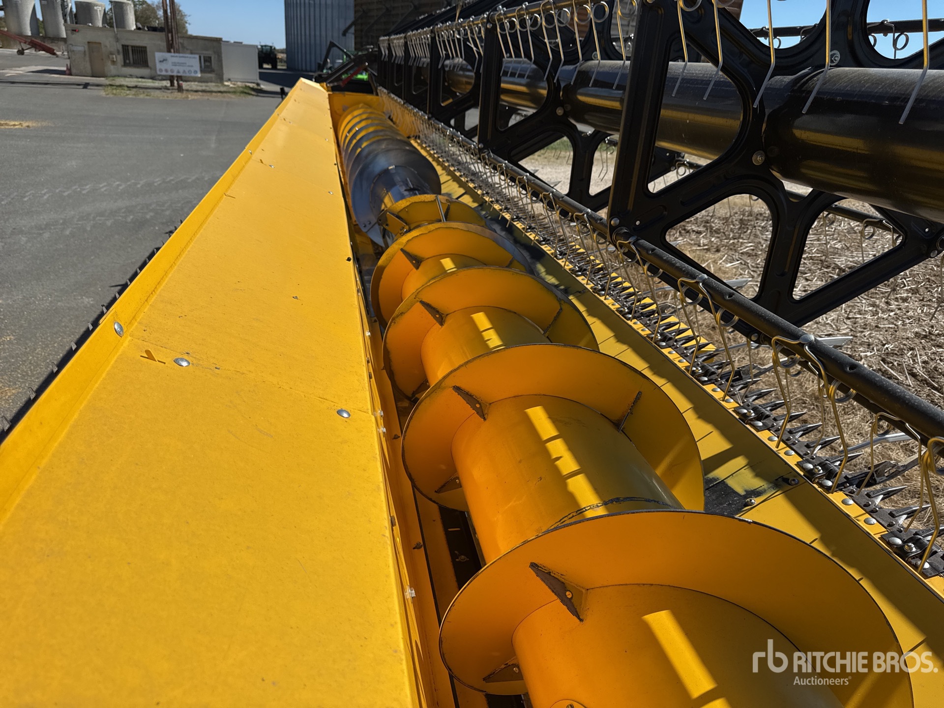 2023 New Holland CR9.90