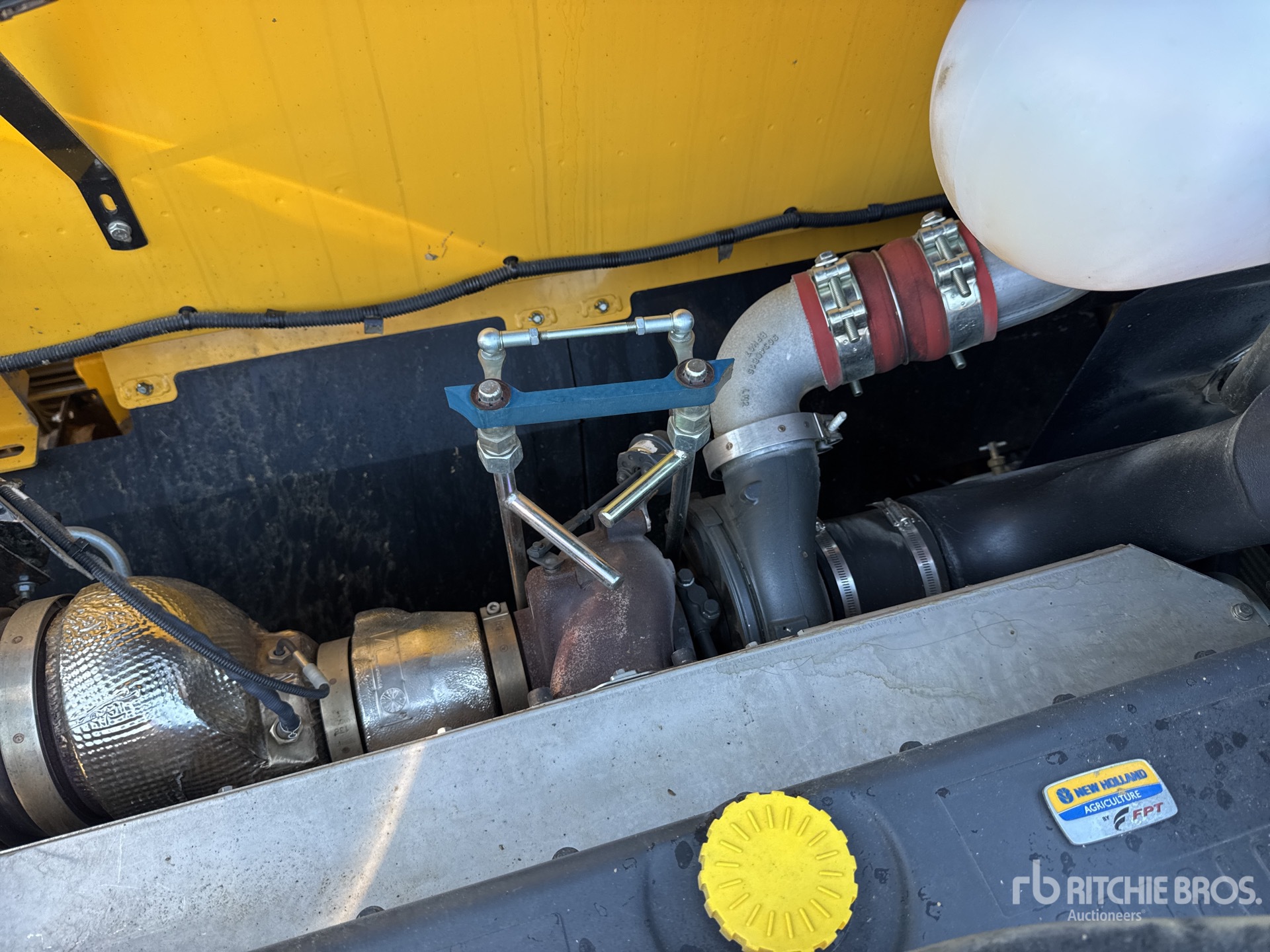 2023 New Holland CR9.90