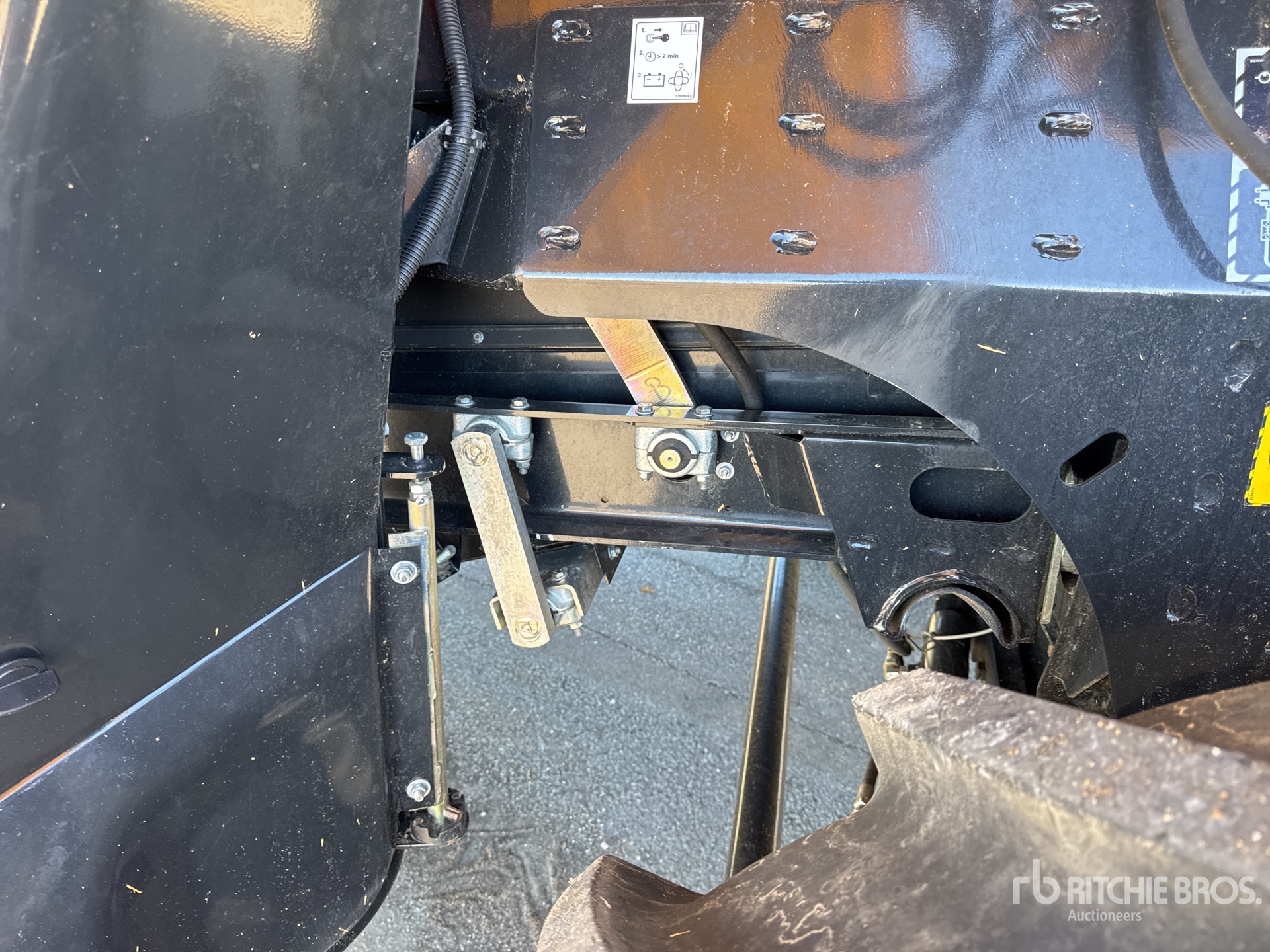2023 New Holland CR9.90