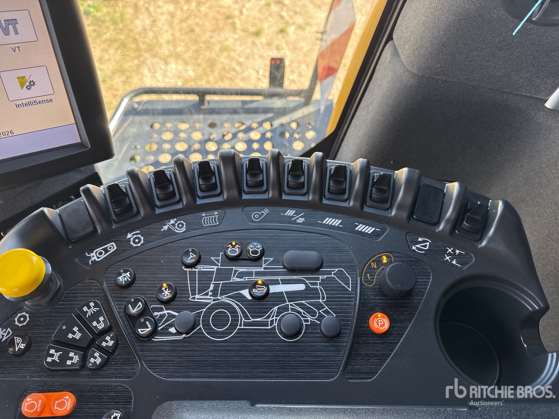 2023 New Holland CR9.90
