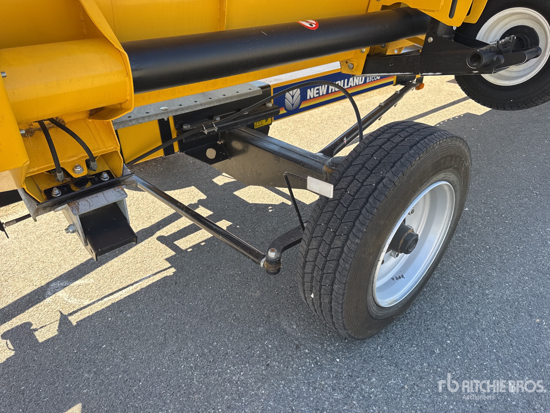 2023 New Holland CR9.90