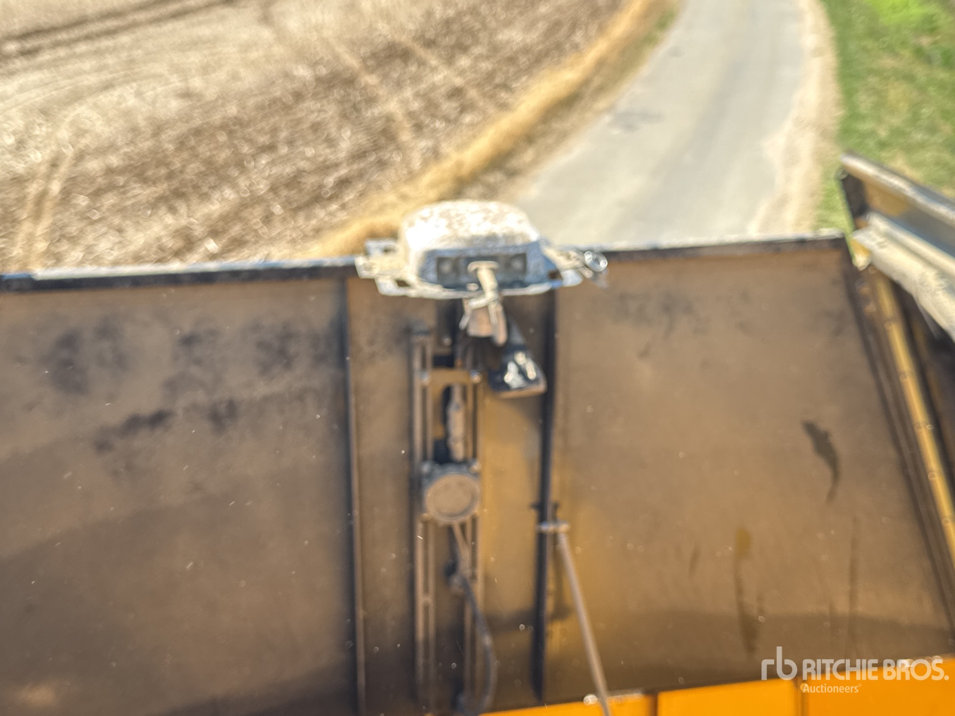 2023 New Holland CR9.90